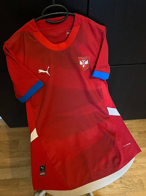 Canottiere & Pantaloni: Puma Serbien Heimtrikot 2024 – Usato da Glattbrugg venduto da Orange.zh 1