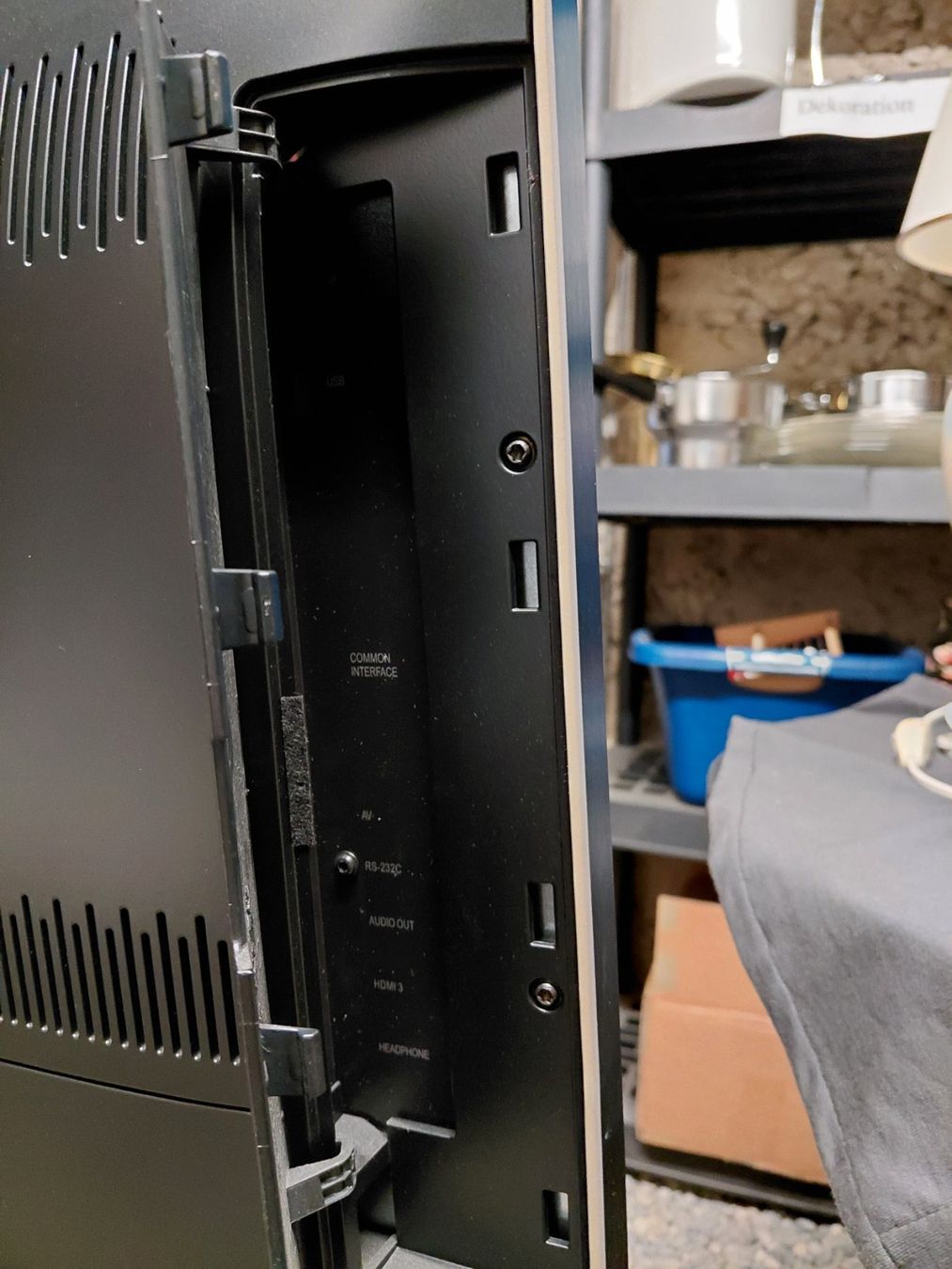 Loewe Televisori: TV Löwe auf Ständer 73x45cm – Usato da zuchwil venduto da parson65 6