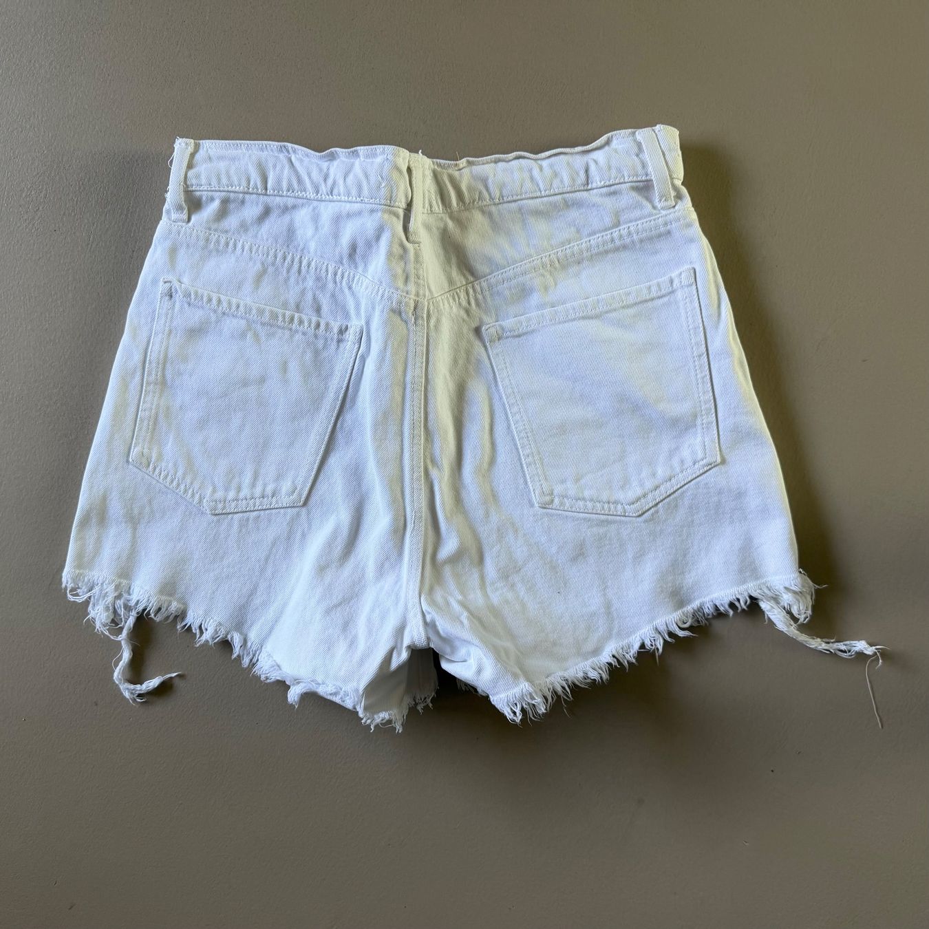 Zara Pantaloni: ZARA Denim Shorts 🤍 – Usato da Zürich venduto da ClosetQueen 3