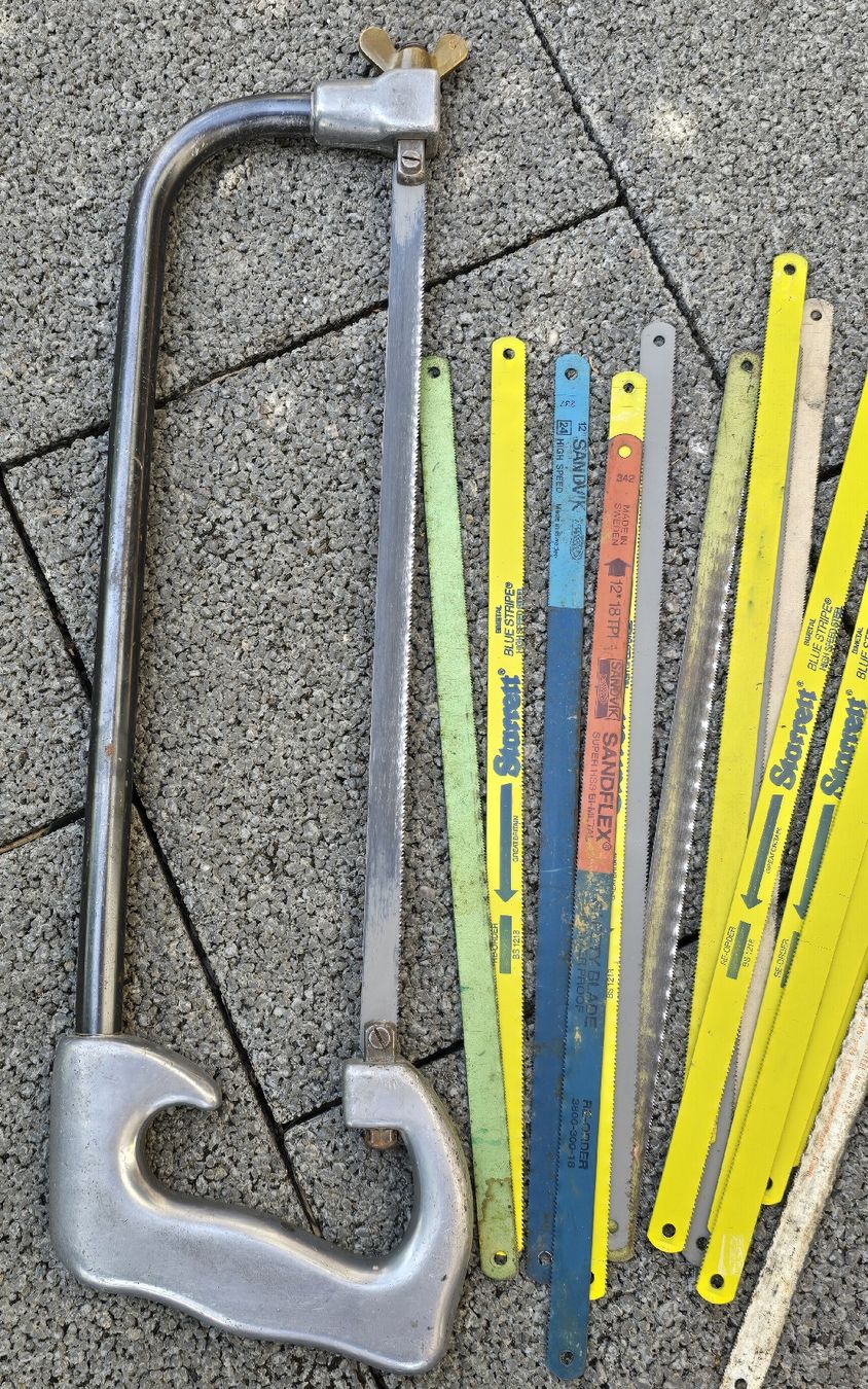 Sägen: Bügelsäge mit vielen Sägeblättern – Gebraucht aus Walkringen von Vanuca 1