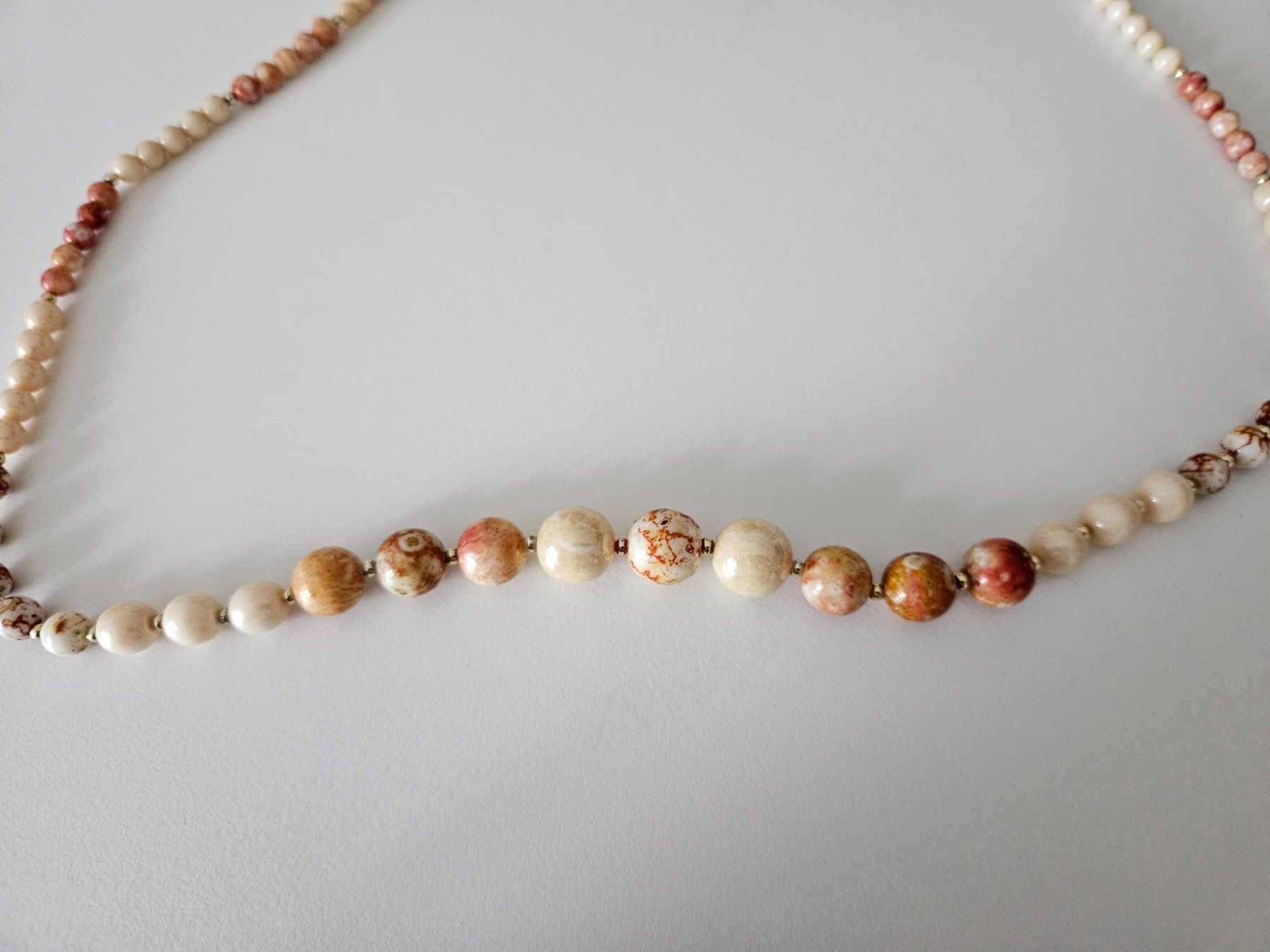 Ketten: Modeschmuck Halskette lang rosa – Gebraucht aus Hofstetten SO von Ameisenbaer 1