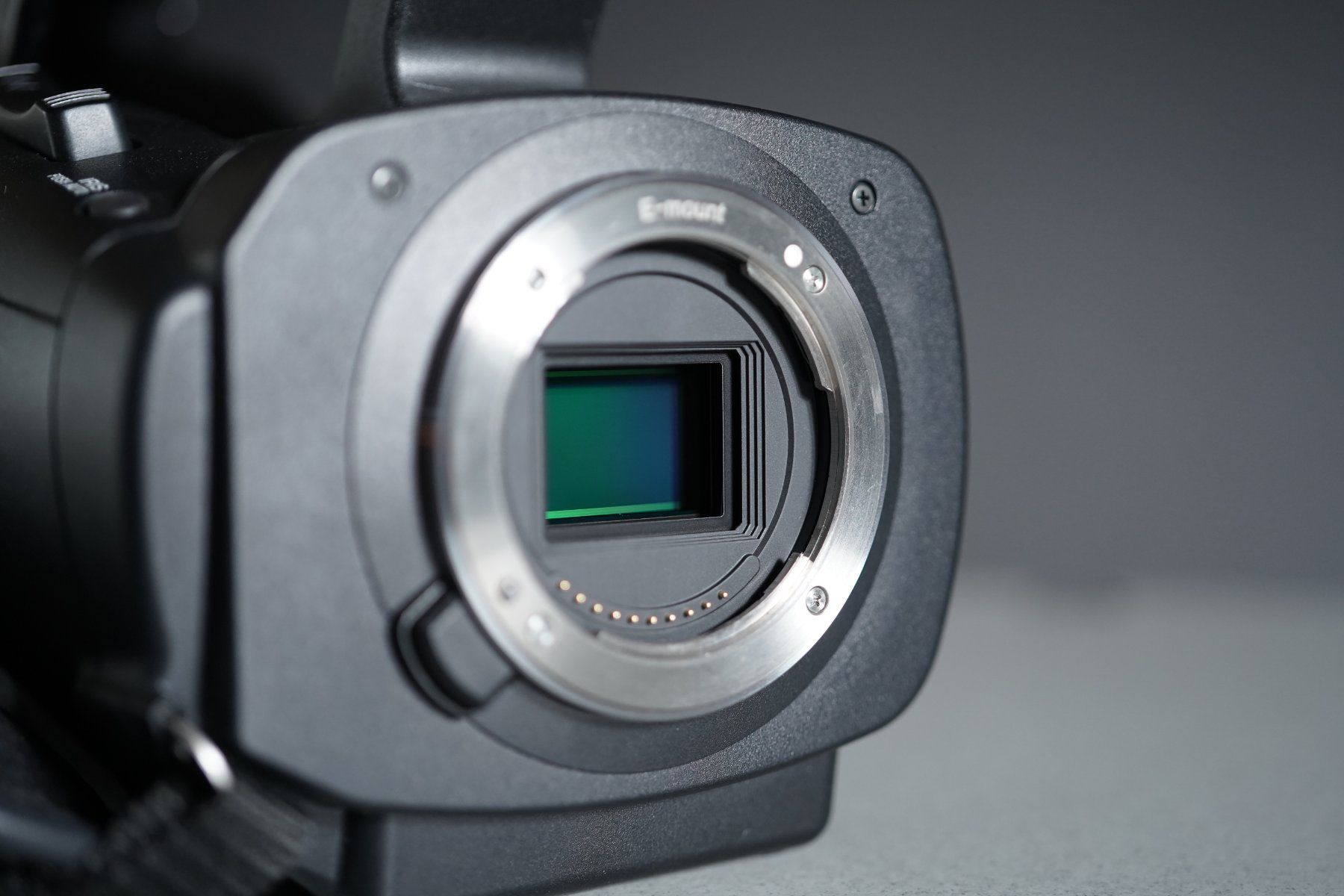 Sony Videocamere: Sony Pro Camcorder NX-CAM NEX-EA50 – Usato da Renan BE venduto da Pro7Concept 4