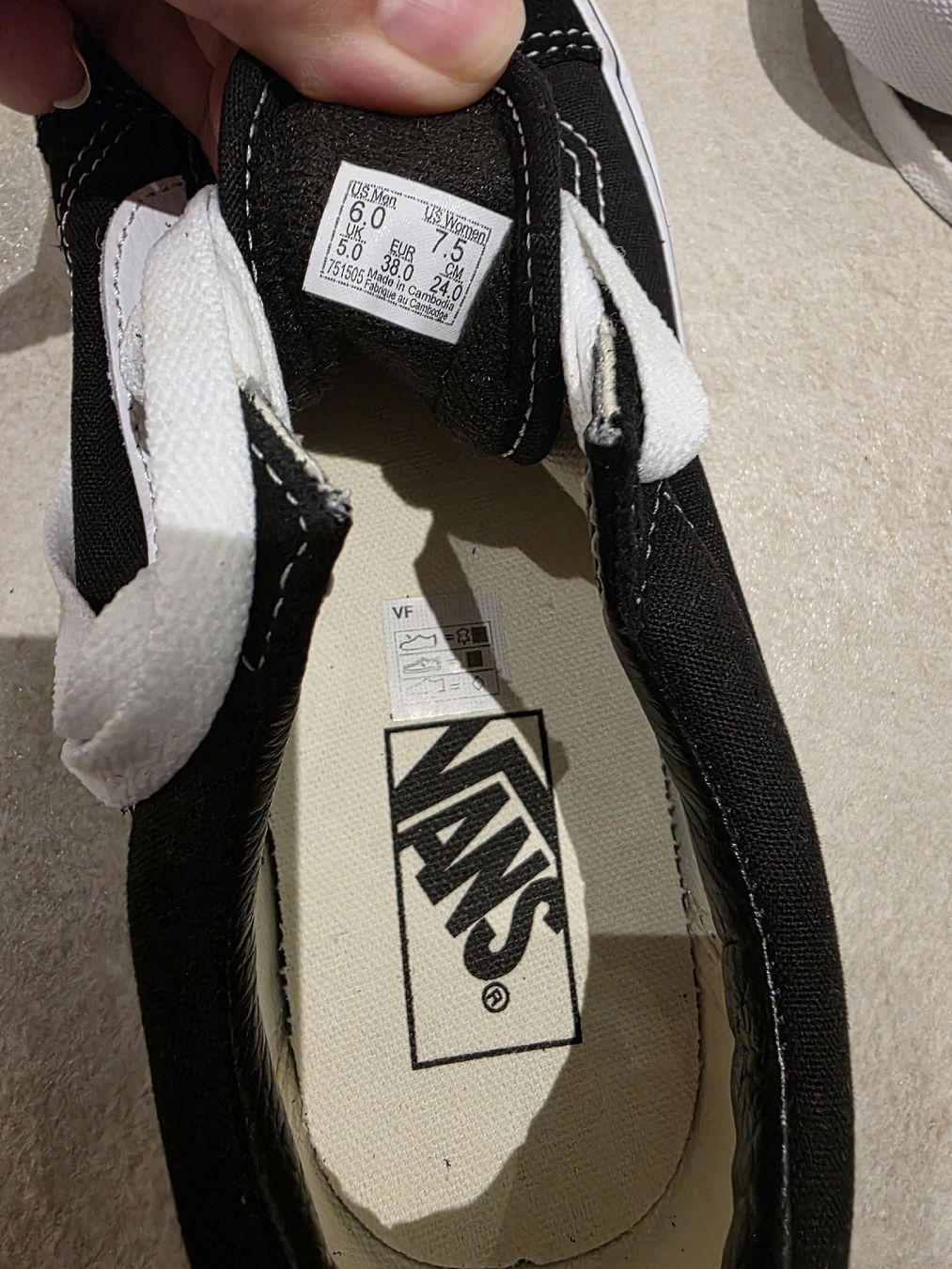Vans Scarpe da uomo: Vans Old Skool Schuhe schwarz Grösse 38 Neu – Nuovo e nell'imballaggio originale da Toffen venduto da ver_x68f 3