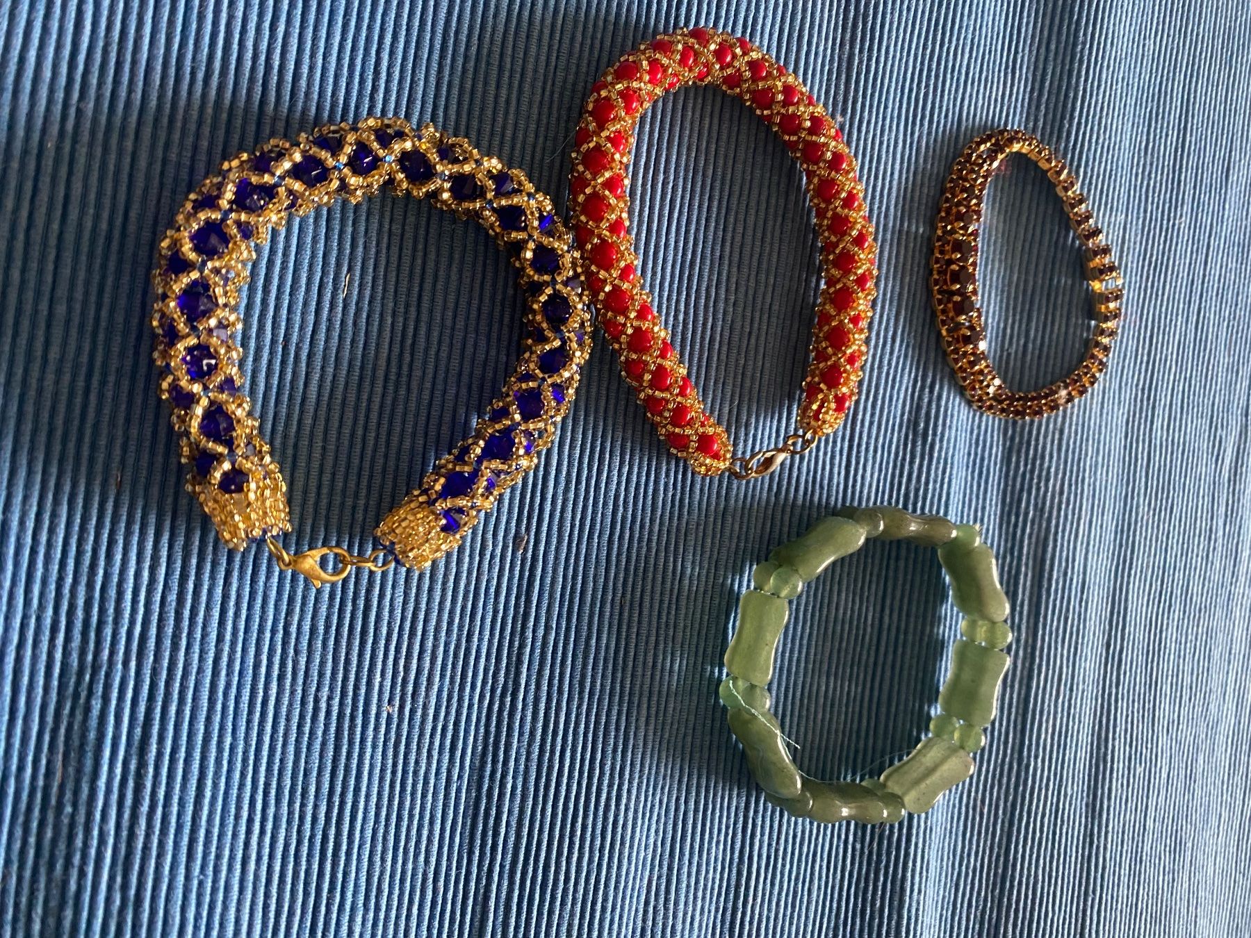 Bracelets: 4 x bunte Armbänder Modeschmuck – D'occasion à Allenwinden par Obalu 2