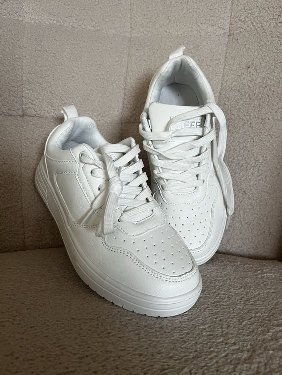 Chaussures hommes: Weisse Sneaker Neu – Neuf (Voir description) à Sagogn par Gerasimenko 2
