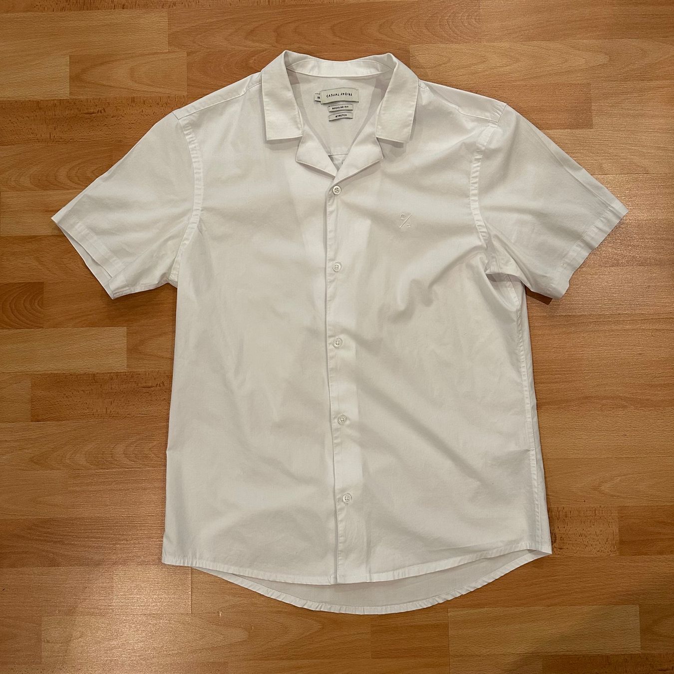 Hemden: Weisses Kurzarm Hemd Casual Friday Grösse M – Gebraucht aus Opfikon von TSell