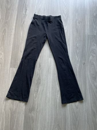 Schwarze Schlaghose Grösse 176 guter Zustand