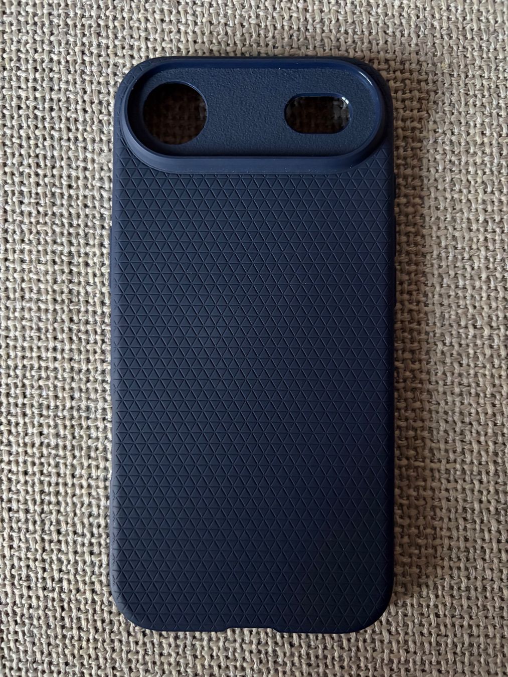 Spigen Cover & Protezioni schermo: Spigen iPhone Air Hülle – Usato da Volketswil venduto da GLantern 1