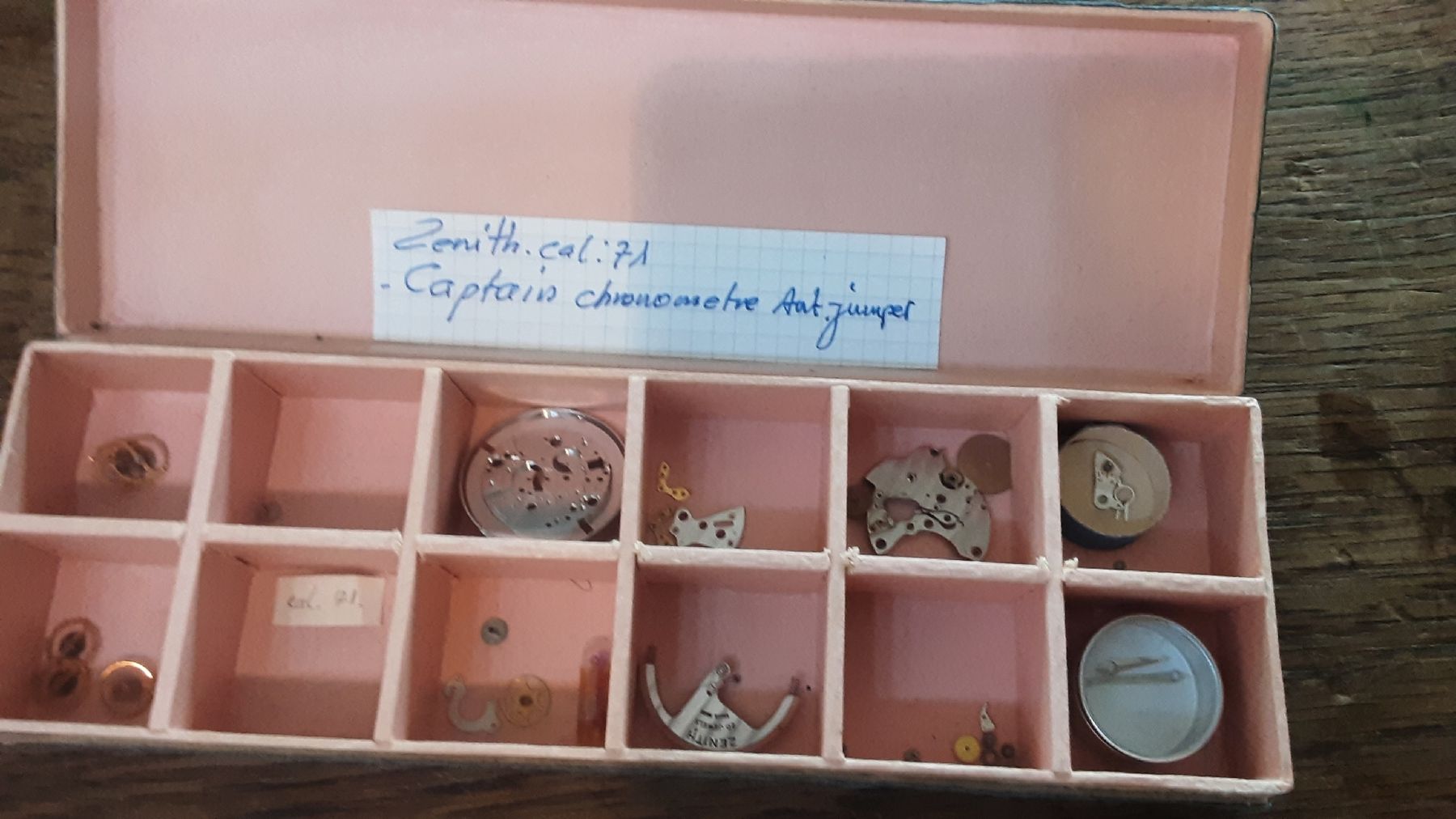 Zenith Montres: fournitures ZÉNITH.   CAPTAIN CALIBRE 71. – D'occasion à Neuchâtel par wyl_zxp8