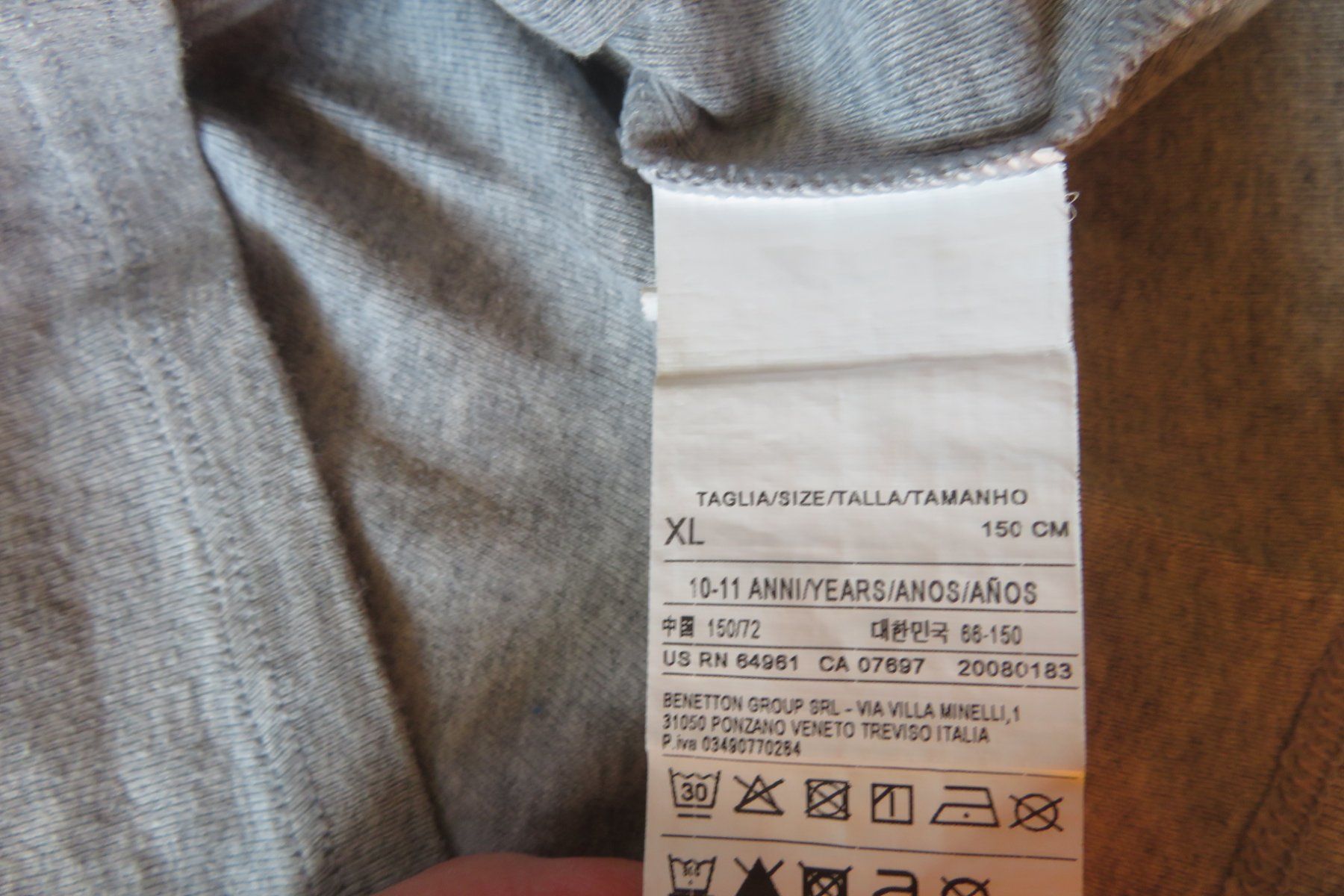 Benetton Blusen, T-Shirts & Tops: Benetton Langarmshirt in Gr. 150 – Gebraucht aus Steckborn von Bibendum02 3