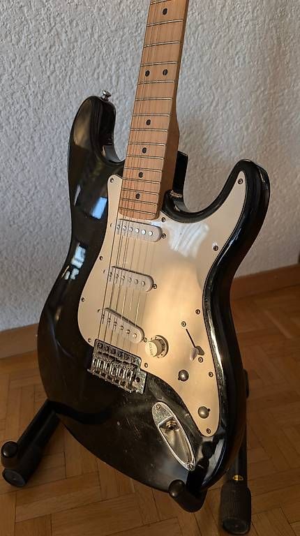 Strumenti musicali: Behringer Stratocaster E-Gitarre  frisch revidiert – Usato da Ittigen venduto da imp_t8mz 3