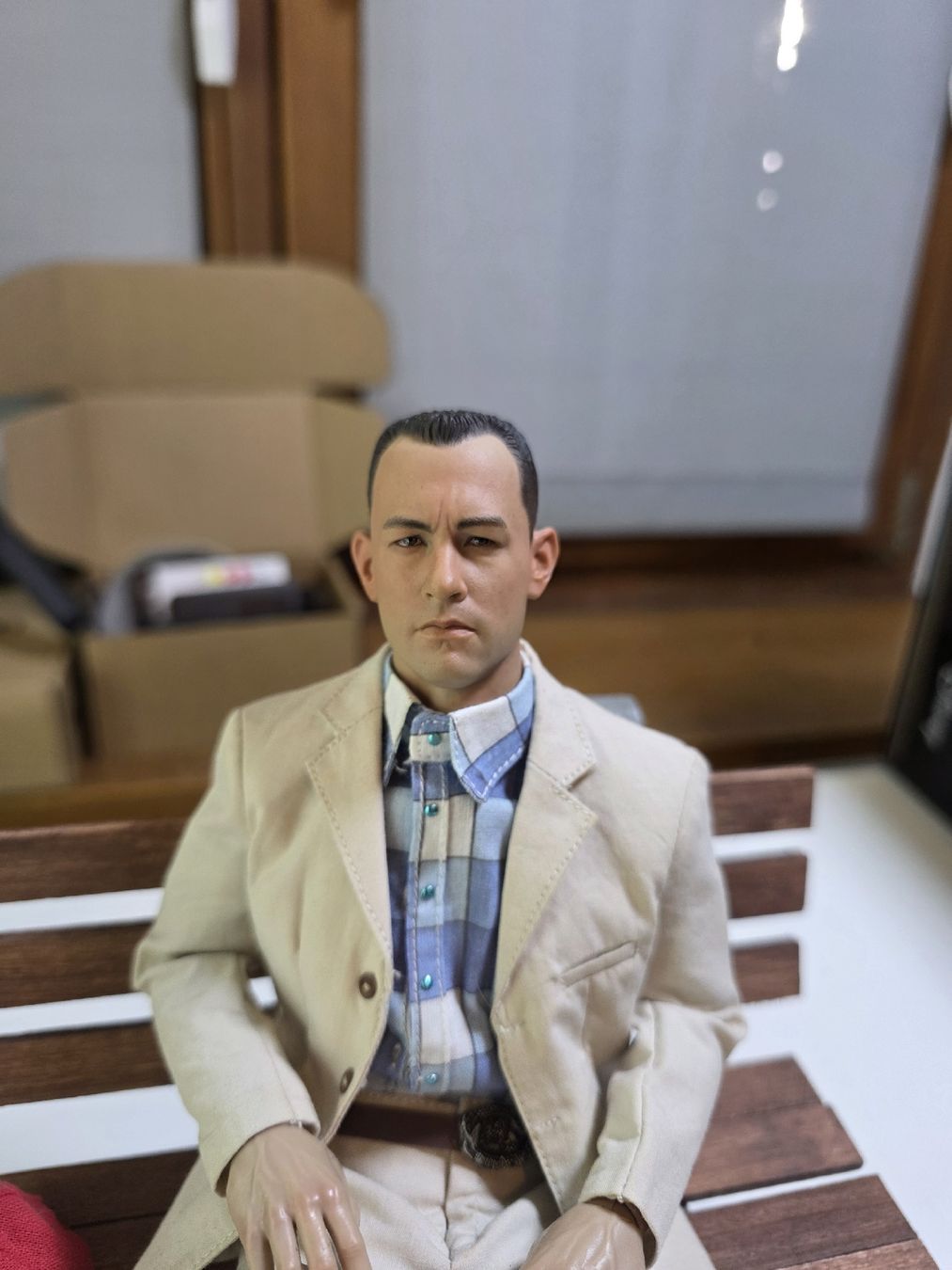 Statuette: Figurine 1/6 Forrest Gump – Usato da Beurnevésin venduto da Mystic-Collection 1