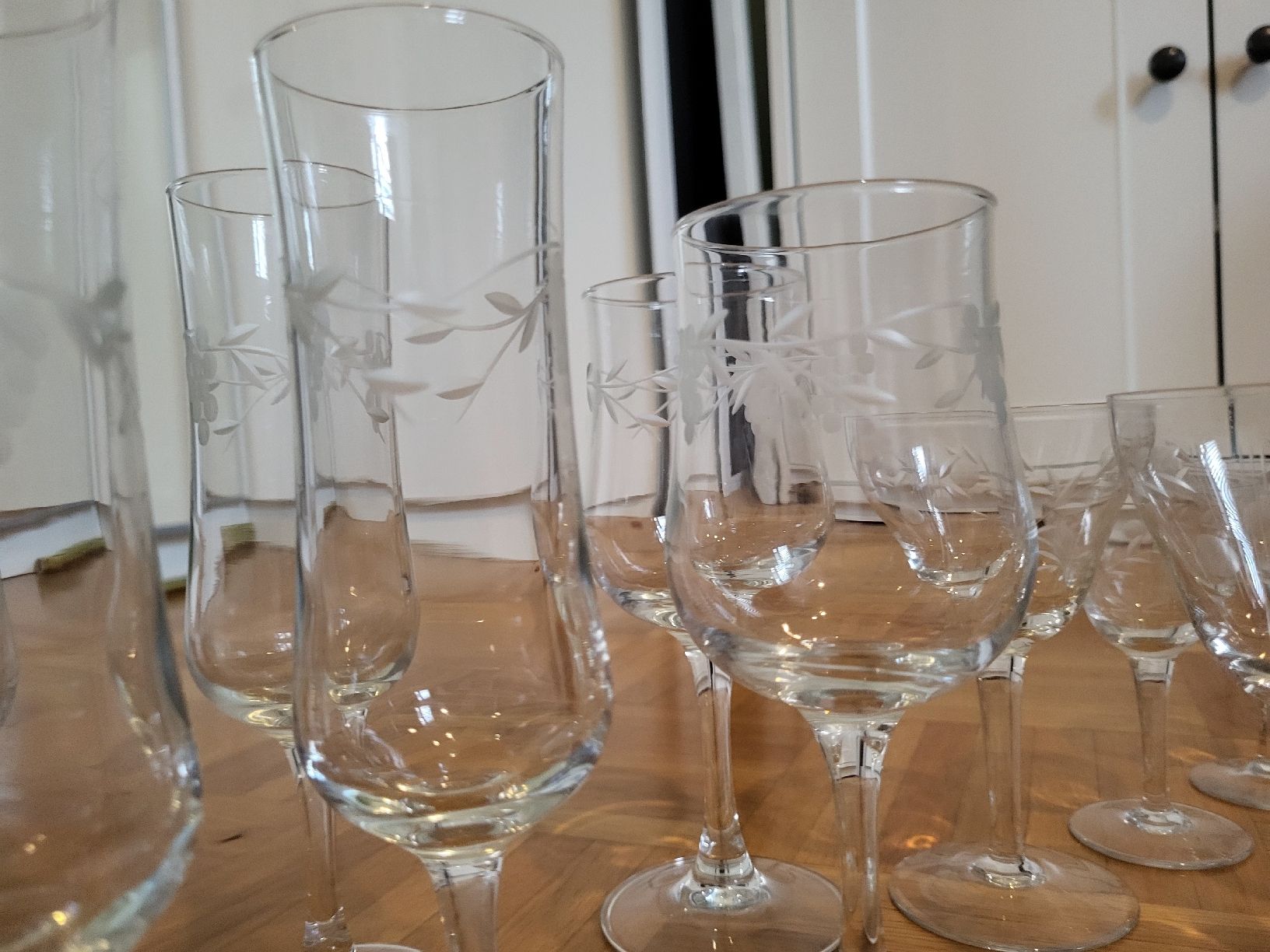 Bicchieri: Gläser, Sekt-Wein-Schnapps-Wasser-Tee – Usato da Liestal venduto da Shelby787 4