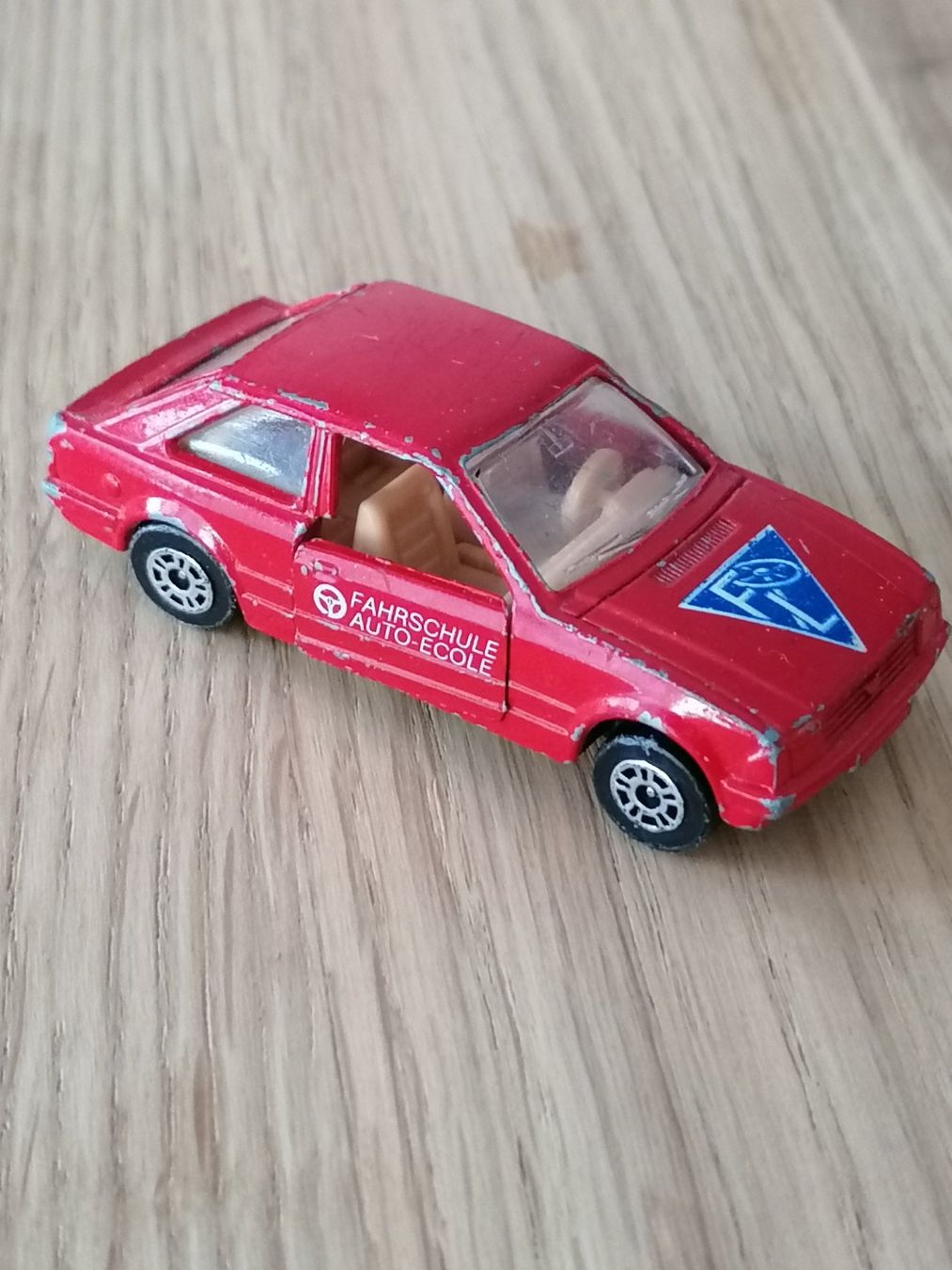 Corgi Toys Modellini d'auto: Corgi - Ford Escort - Fahrschule – Usato da Basel venduto da vintagecollector 2