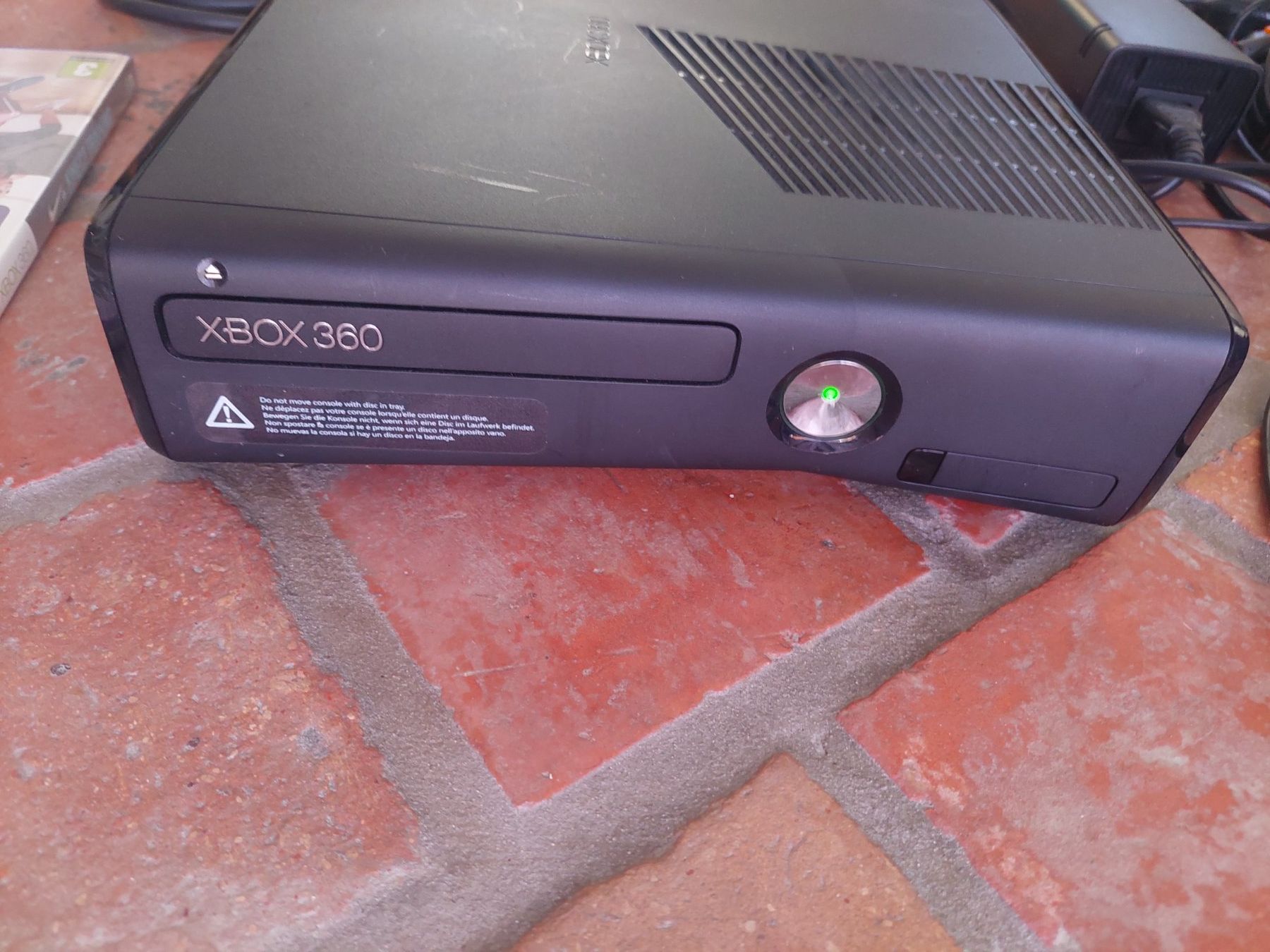 Microsoft Console: Xbox 360 Model S Kinec – Usato da Valbella venduto da Smakes 4