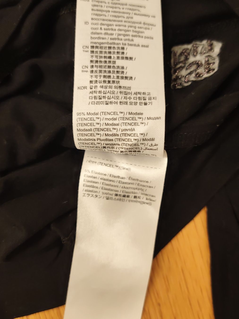 Esprit Maglioni & Felpe: Esprit Rollkragenpullover schwarz, weiss, grün – Usato da Schwarzenberg LU venduto da LadySecondhand 2