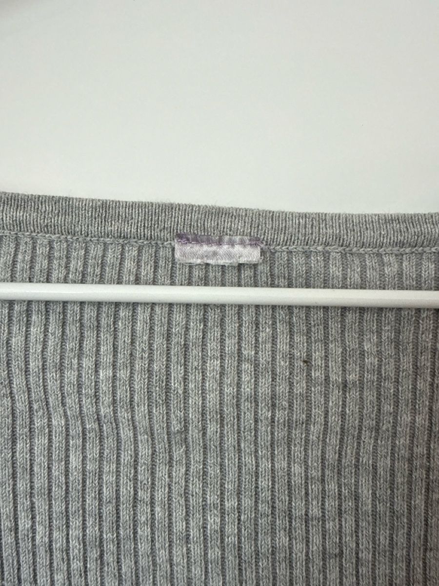 T-shirt: Grauer Feinstrick-Pullover mit Puffärmeln, Grösse S – Usato da Arbon venduto da llaauraa 1