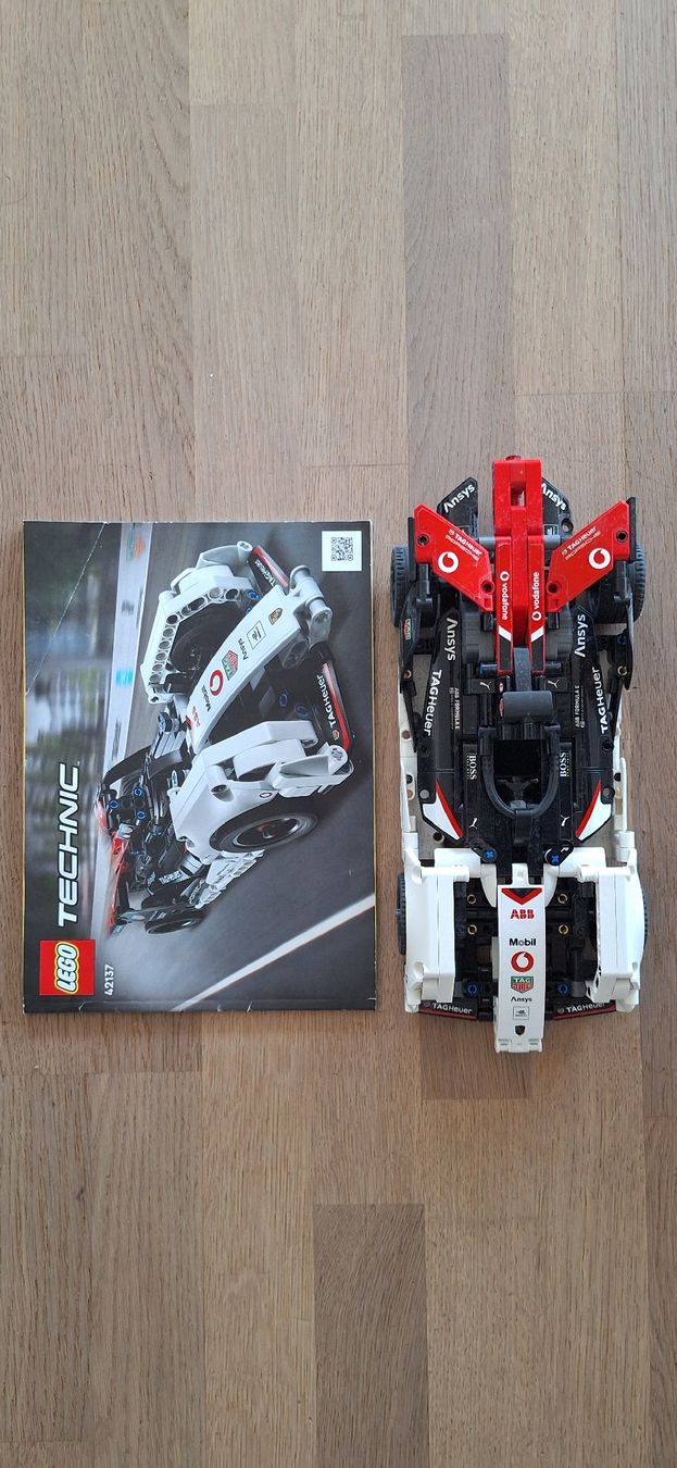 Lego Kit di costruzioni: LEGO Technic 42137 Porsche Formule E avec manuel – Usato da Cully venduto da ffllaasshh