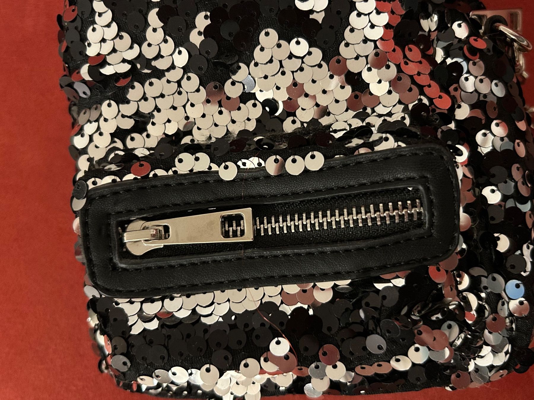 Kindertaschen: Mini Rucksack Pailletten schwarz/silber – Gebraucht aus Oberkulm von angela_05 3