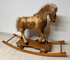Ancien cheval à bascule Allemand années 1900