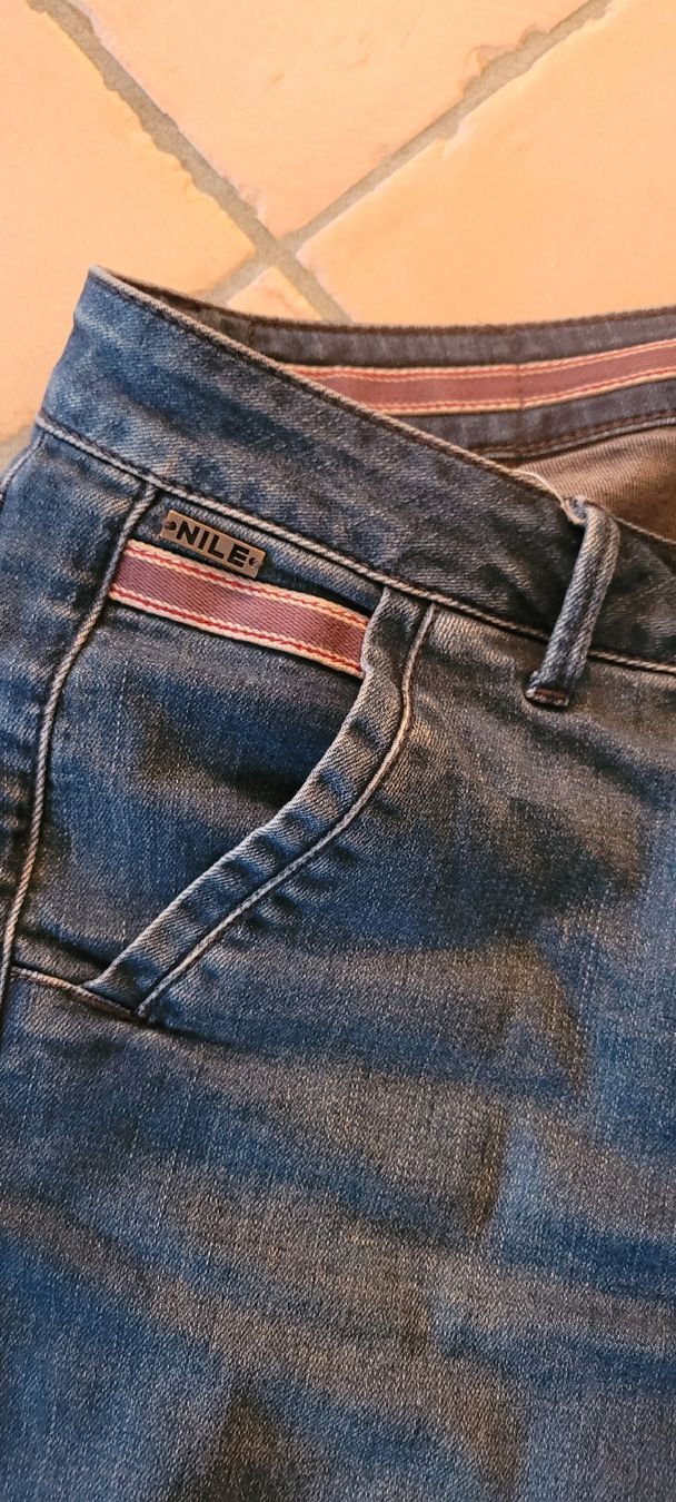 Nile Jeans: Nile jeans S . En parfait  état. – Nuovo (secondo la descrizione) da Echallens venduto da frimousse2008 2