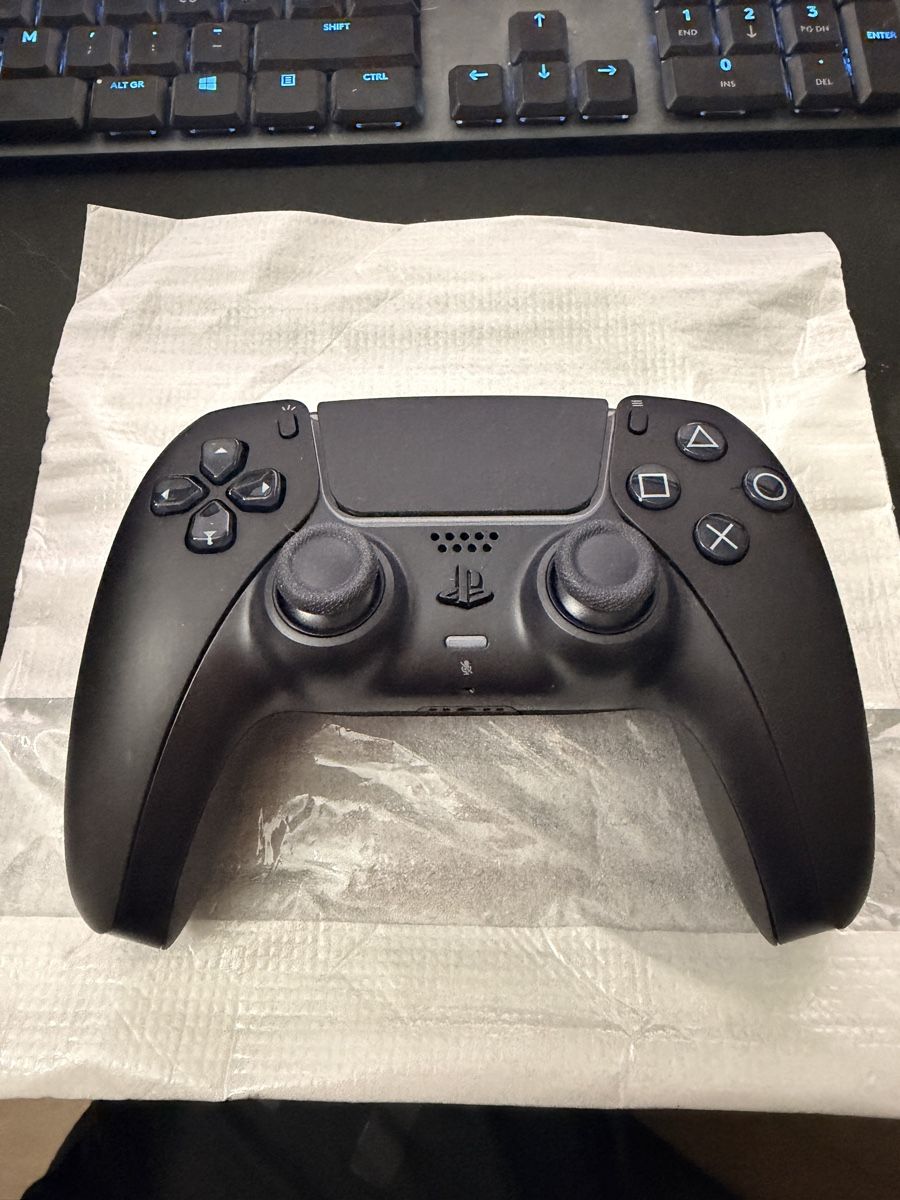 Sony Controller: PS5 DualSense Controller Schwarz – Neu (gemäss Beschreibung) aus Selzach von SiendoGaming