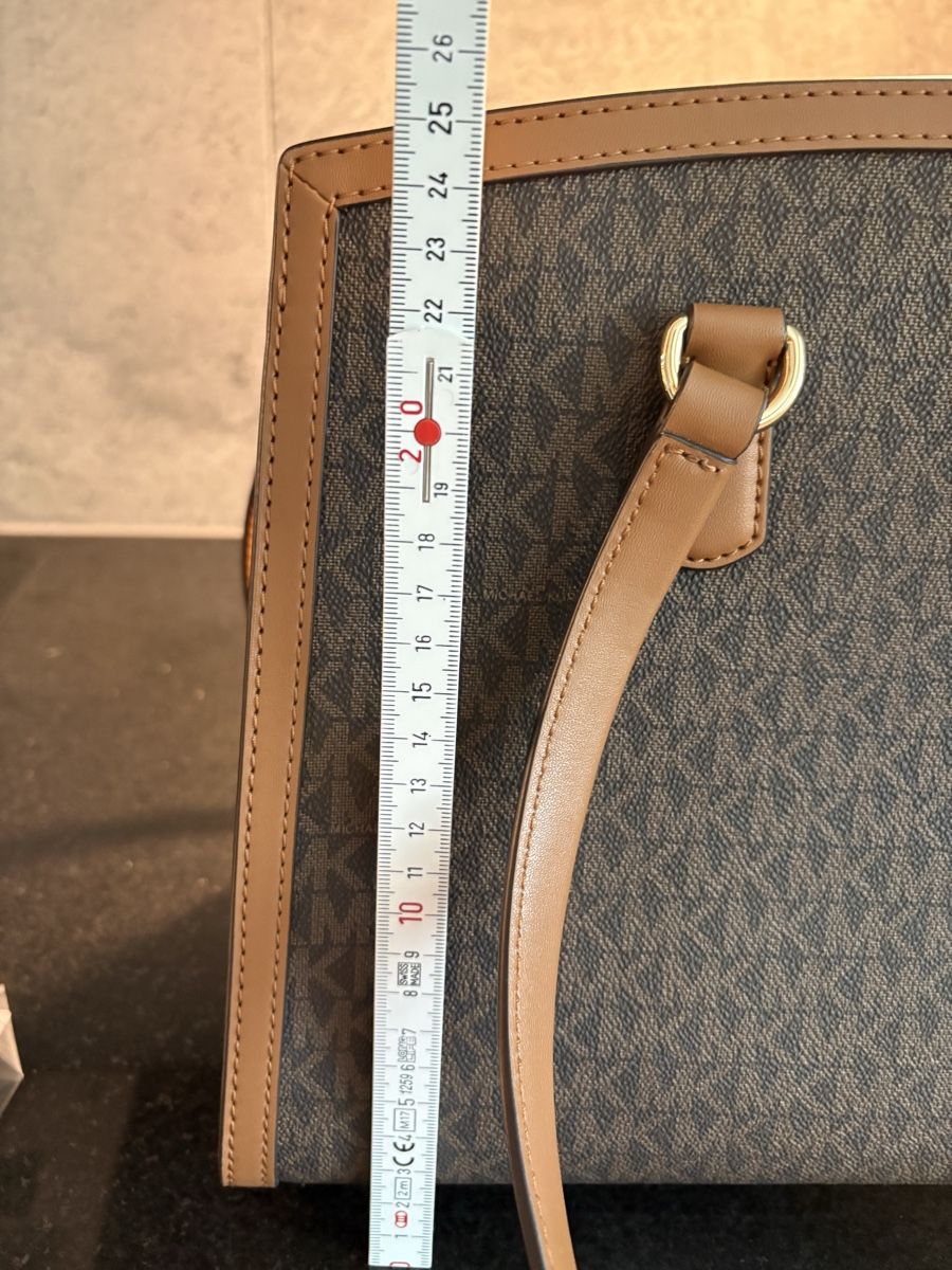 Michael Kors Sacs femmes: Michael Kors Schultertasche – Neuf (Voir description) à Flamatt par mar_tp2j 3
