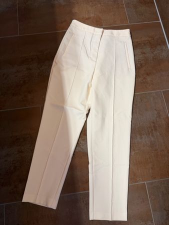 Damen Hose Crème Grösse 38 neuwertig
