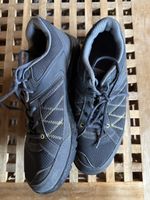 Chaussures basses 44 Quechua super état