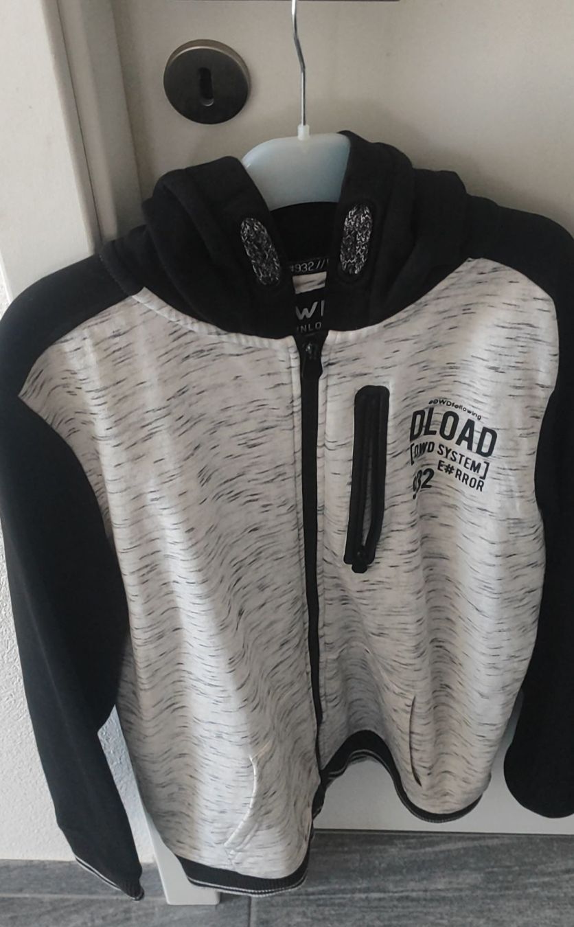 Giacche & Cappotti: Veste à capuche, taille 170/176, garçon – Usato da Vétroz venduto da mrcl01