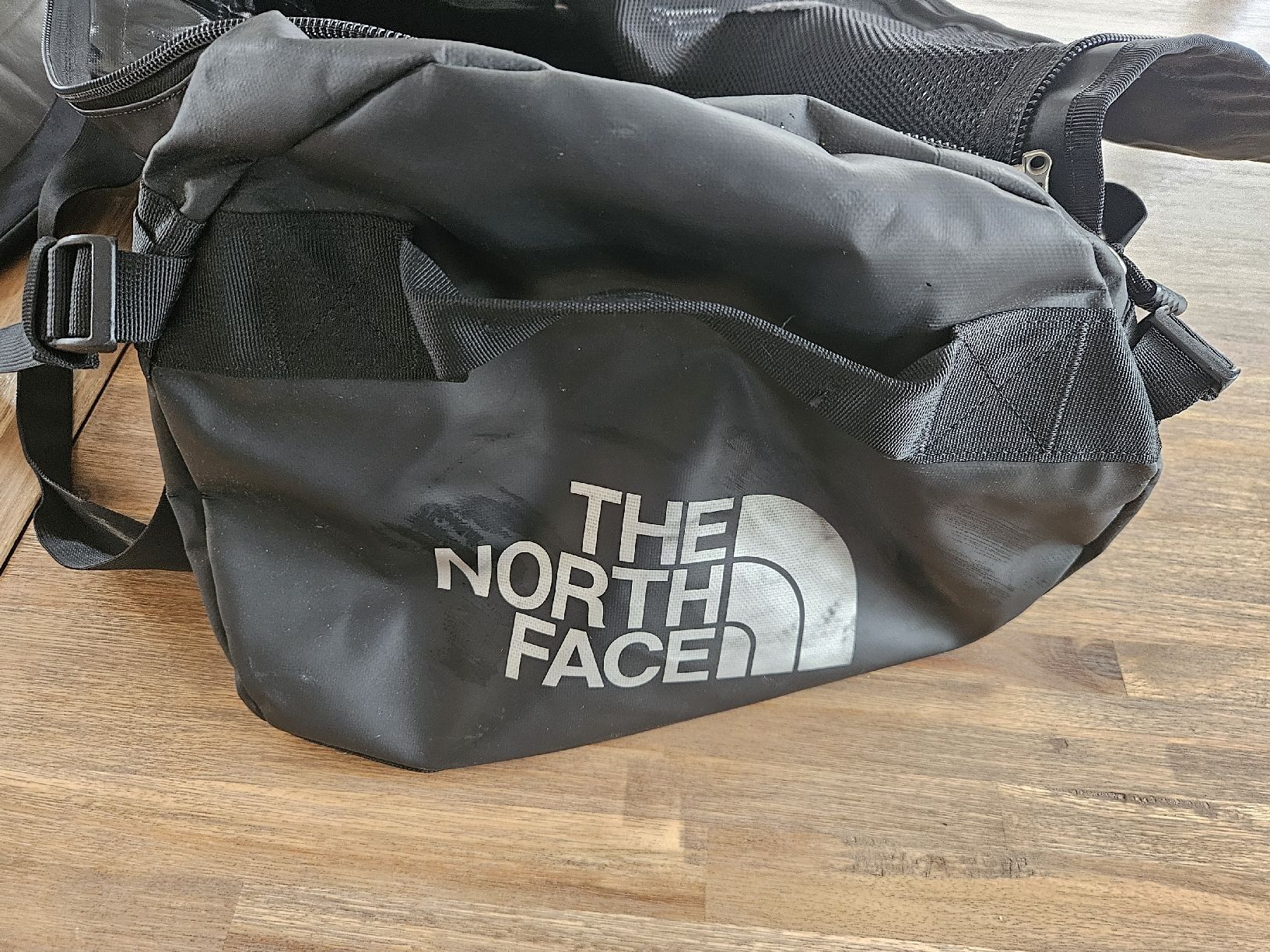 North Face Zaini: North Face camp base Duffel M,71L – Usato da Onnens FR venduto da YNM90 4
