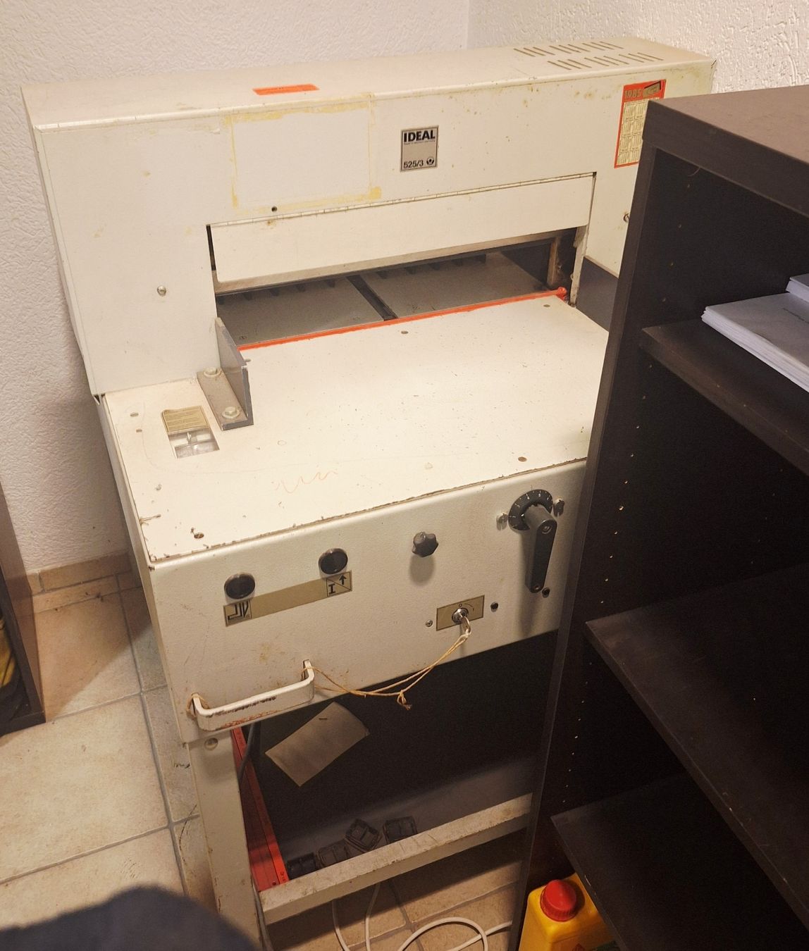 Alle Maschinen: Schneidemaschine IDEAL 525/3 – Gebraucht aus Basel von Kunterbunt12 1