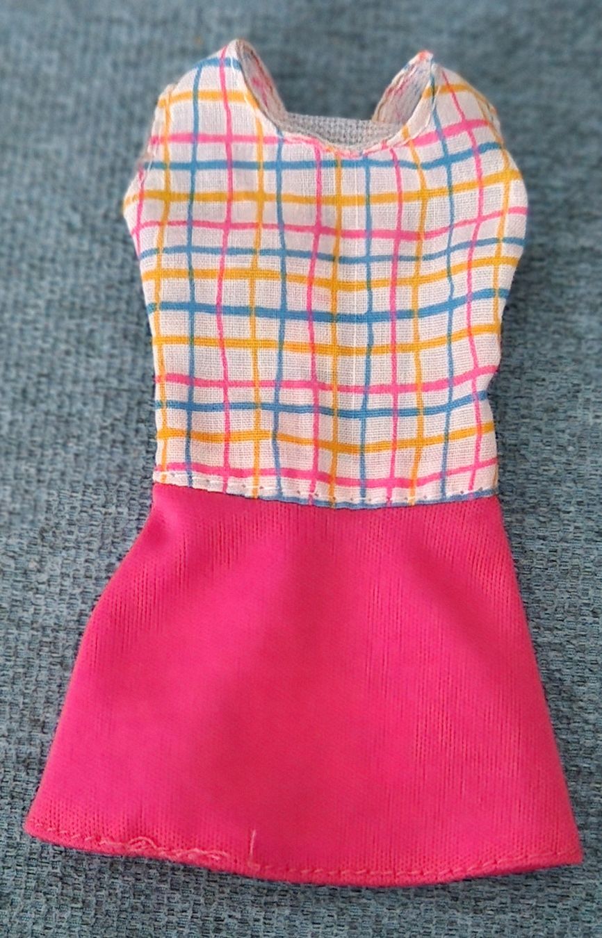 Bambole: Robe pour Barbie – Usato da Couvet venduto da Pioune