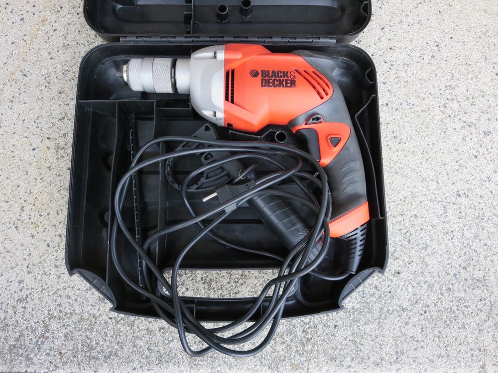 Black & Decker Schlagbohrmaschine 730 Watt Bohrmaschine (Gebraucht) in ...