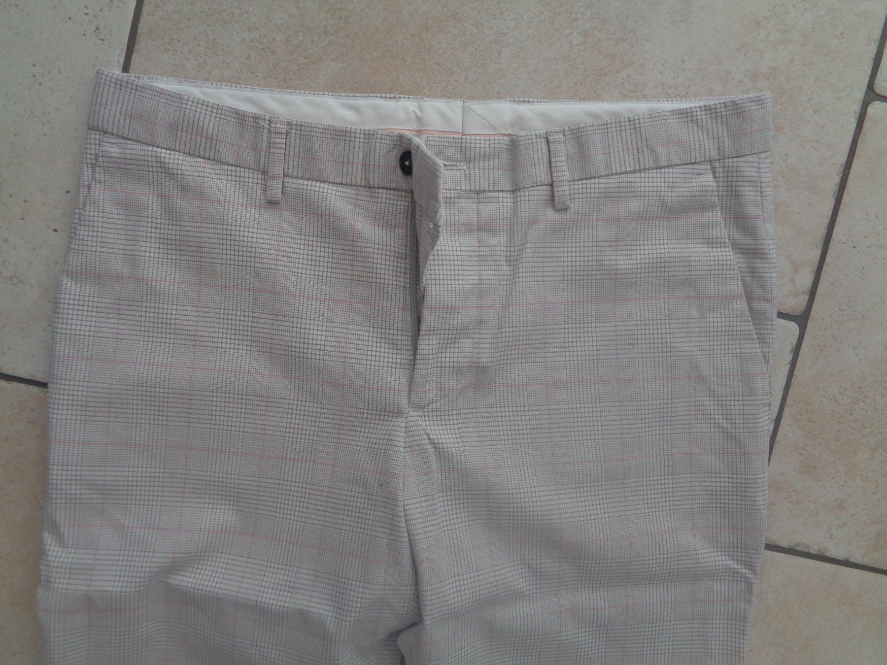 Zara Hosen: Hose  Zara  Grösse 42 – Gebraucht aus Kreuzlingen von Robi-2003 1