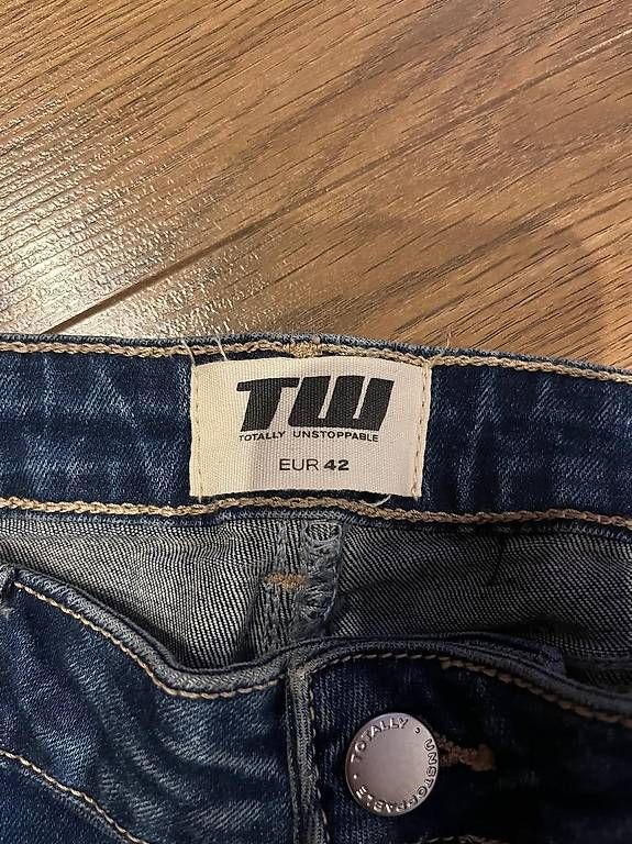 Jeans: Flared Jeans – Gebraucht aus Heimberg von Amanda13 1