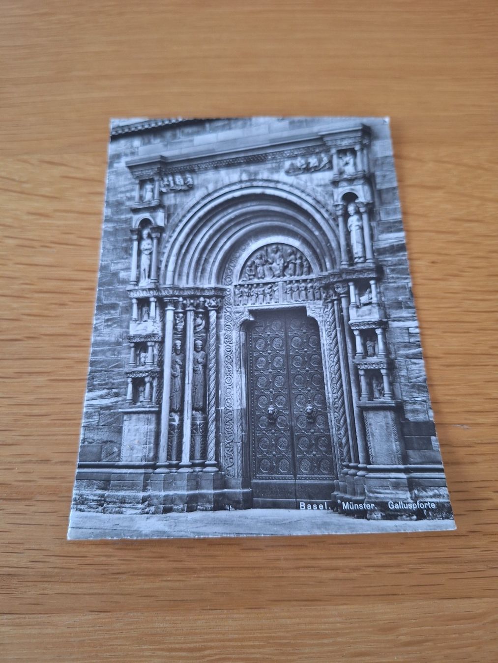 Cartoline postali: Postkarte Basel Münster Galluspforte Ansichtskarte – Usato da Wanzwil venduto da chlinih93