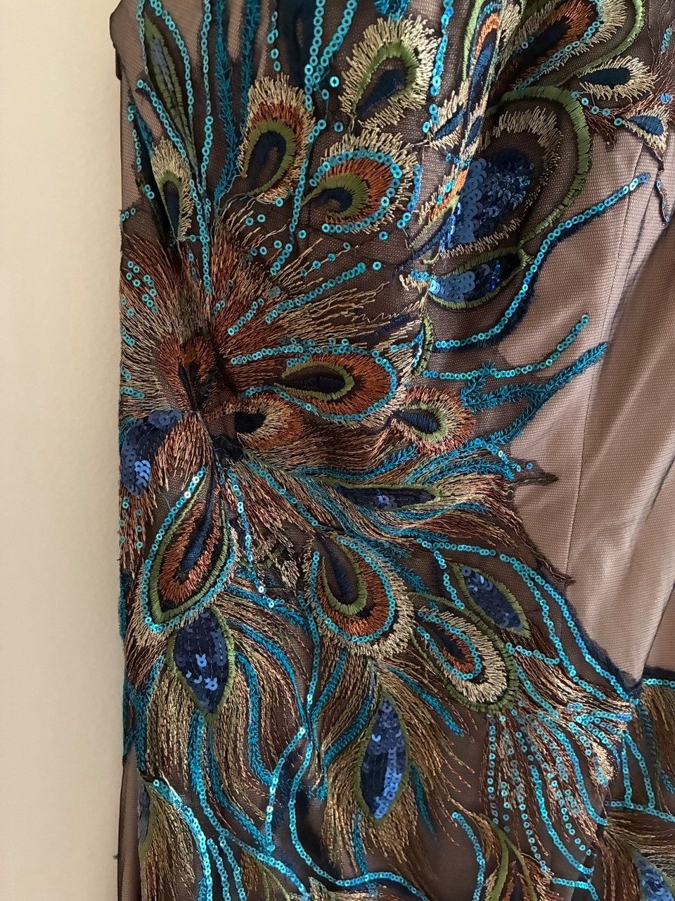 Vestiti: Jovani peacock Abendkleid – Usato da Zürich venduto da DrODrMo