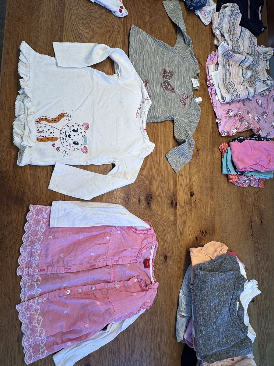 Lotti & Set di vestiti: Mädchenkleiderpaket ca Gr. 80/86 Sommer  – Usato da Niederbüren venduto da Oetschli 9