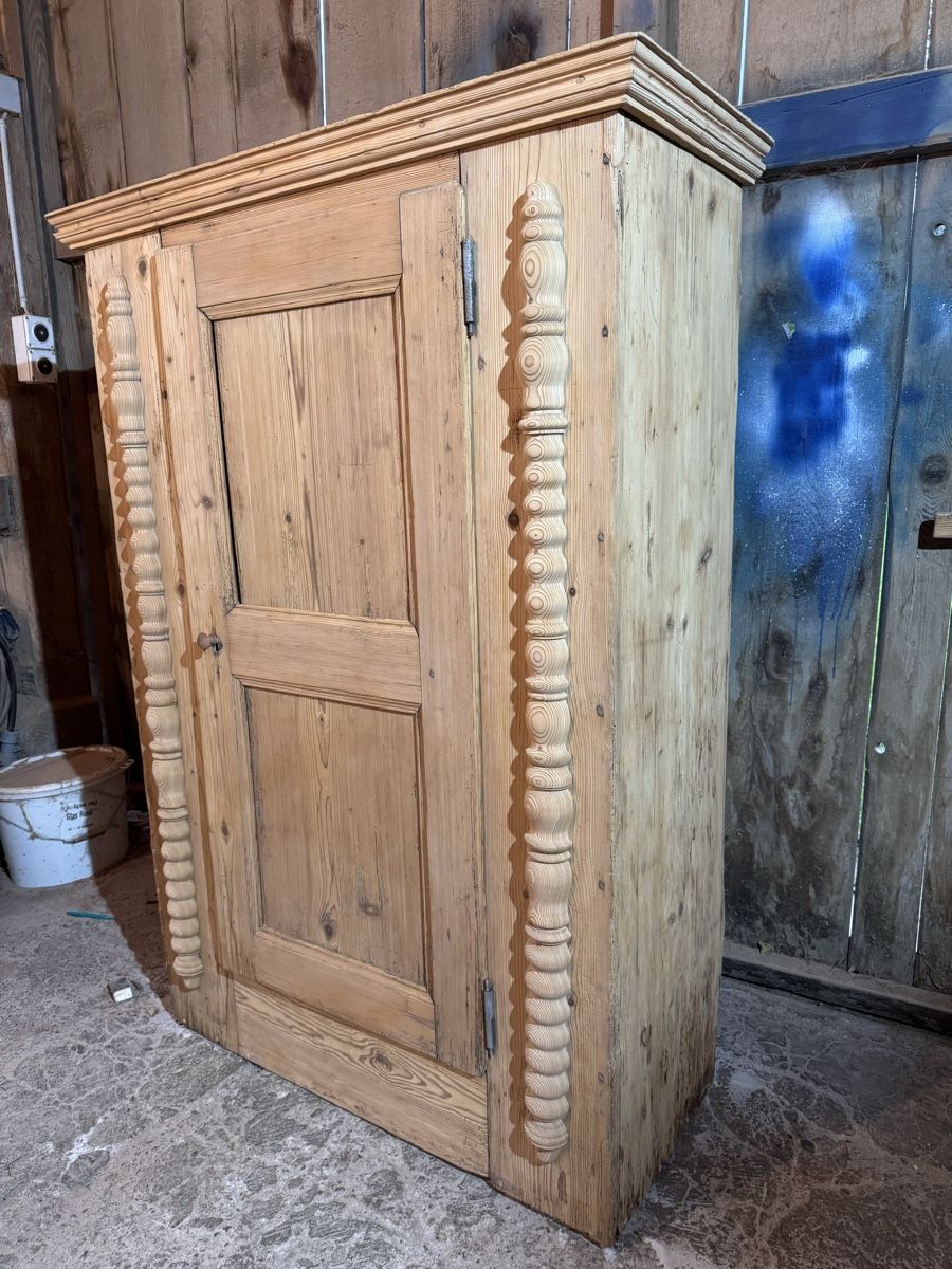 Armadi: Antiker Schrank – Nuovo (secondo la descrizione) da Amden venduto da Energiearbeit.Laib 1