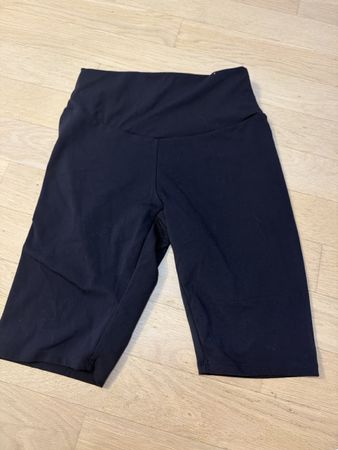 Oysho Radlerhose, schwarz, Grösse S - Ideal für den Sommer!