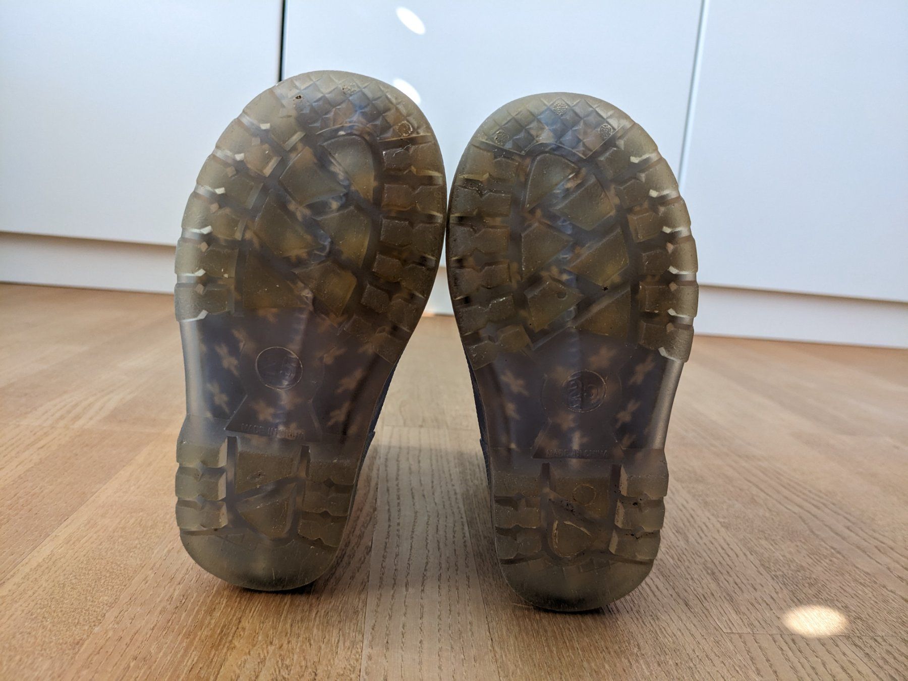 Scarpe per ragazzi: Eiskönigin Gummistiefel Grösse 25 – Usato da Wald ZH venduto da andy_ch01 4