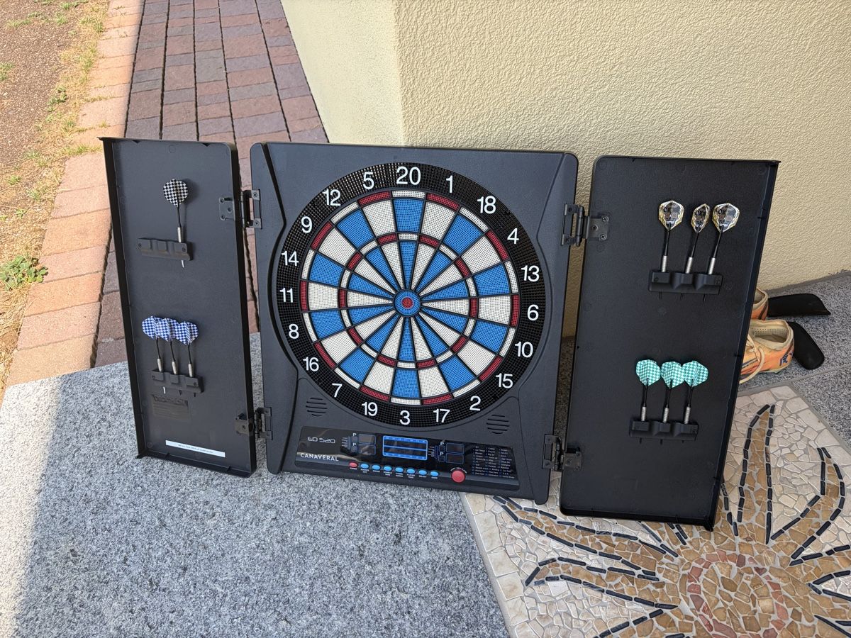 Jeux de fléchettes: Elektronische Dartscheibe ED 520  – D'occasion à Neu St. Johann par car_m27x