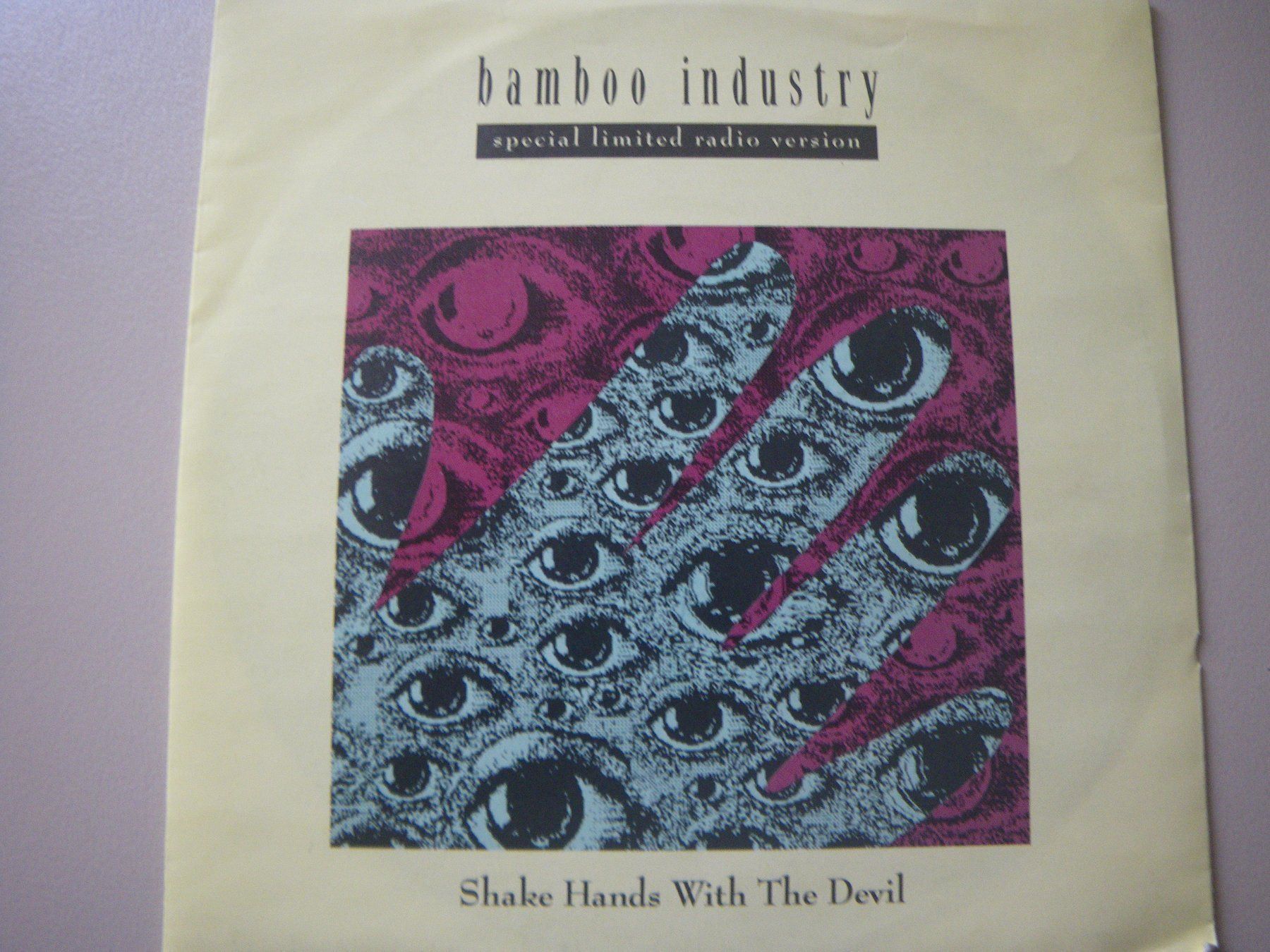 Dischi in vinile: Vinyl-Single Bamboo Industry - Shake Hands With The Devil – Usato da Langenthal venduto da Modo39