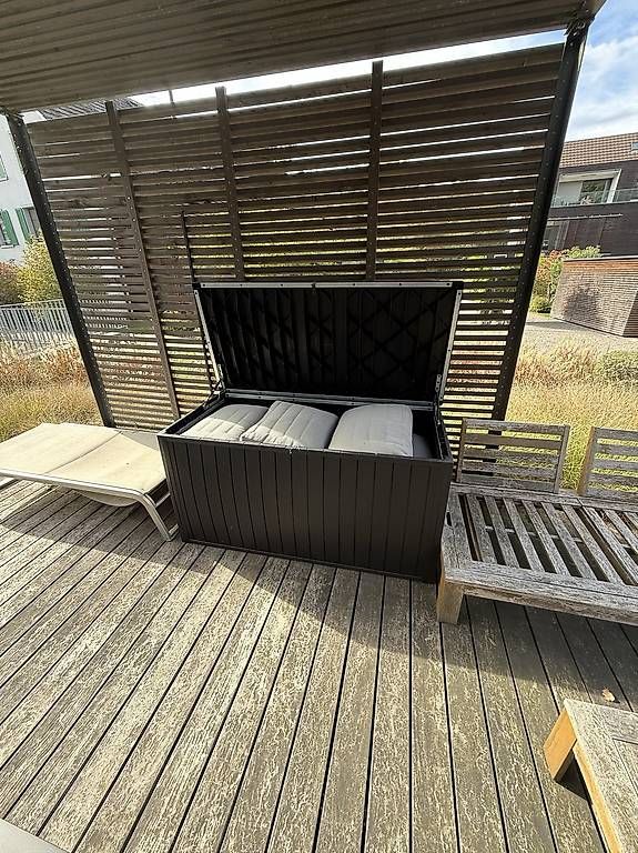 Sofas: Gartenlounge aus Holz GRATIS  Eck-Sofa mit Couchtisch  – D'occasion à Regensdorf par ant_js8x 3
