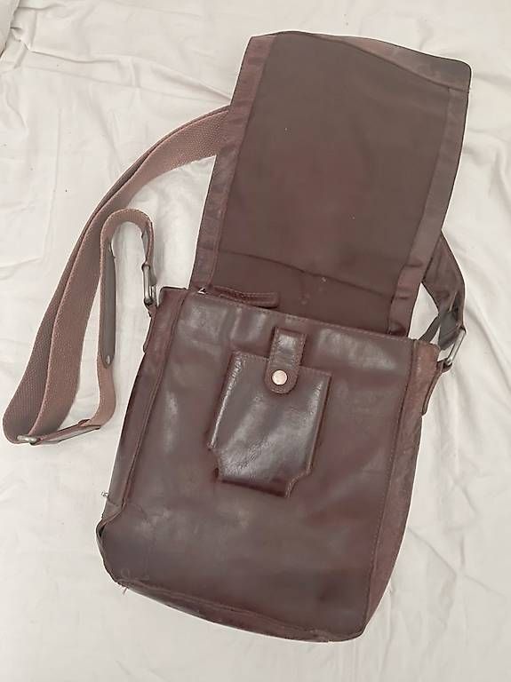 Borse: Ledertasche/ Umhängetasche von Rebels and Legends – Usato da Muri b. Bern venduto da Eowyn76 1