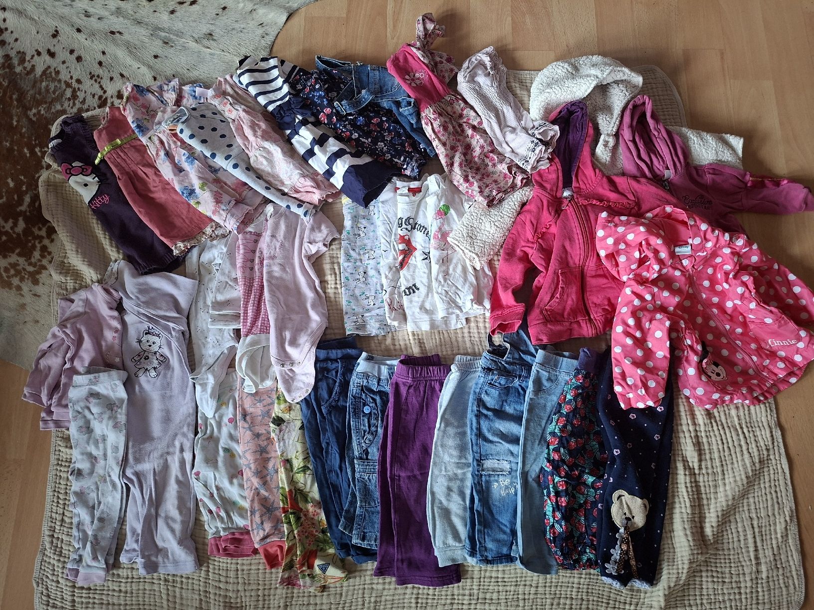 Kleiderpakete & -sets: Mädchen Kleider Set 74/80 – Gebraucht aus Oberkulm von schoeli