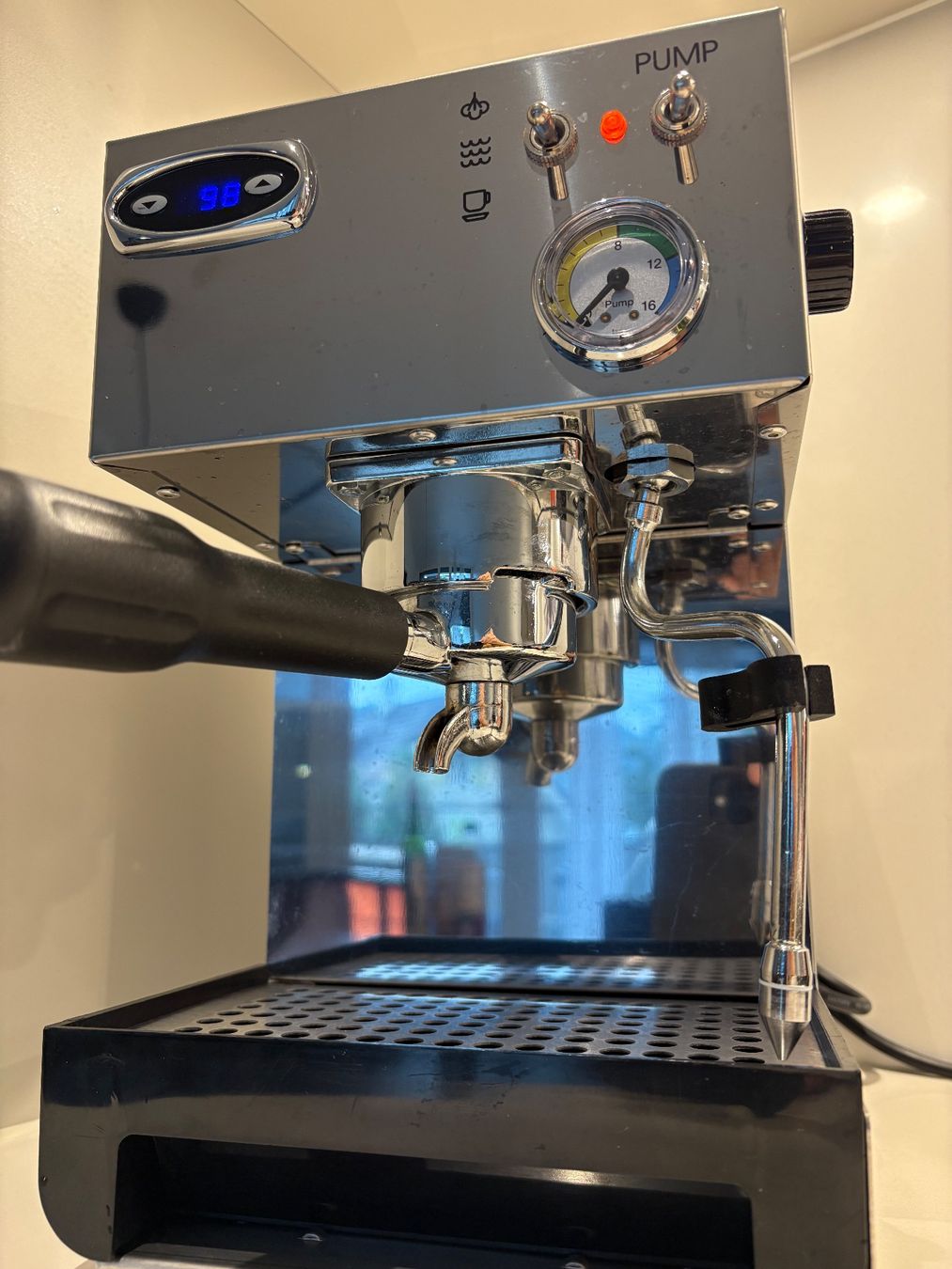 Lelit Kaffeemaschinen & Espressomaschinen: Set: Lelit Anna PL41TEM Espressomaschine + Eureka Mignon – Gebraucht aus Adligenswil von Terelen 1