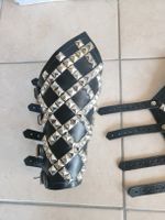 2x Nieten Armbänder Pyramiden