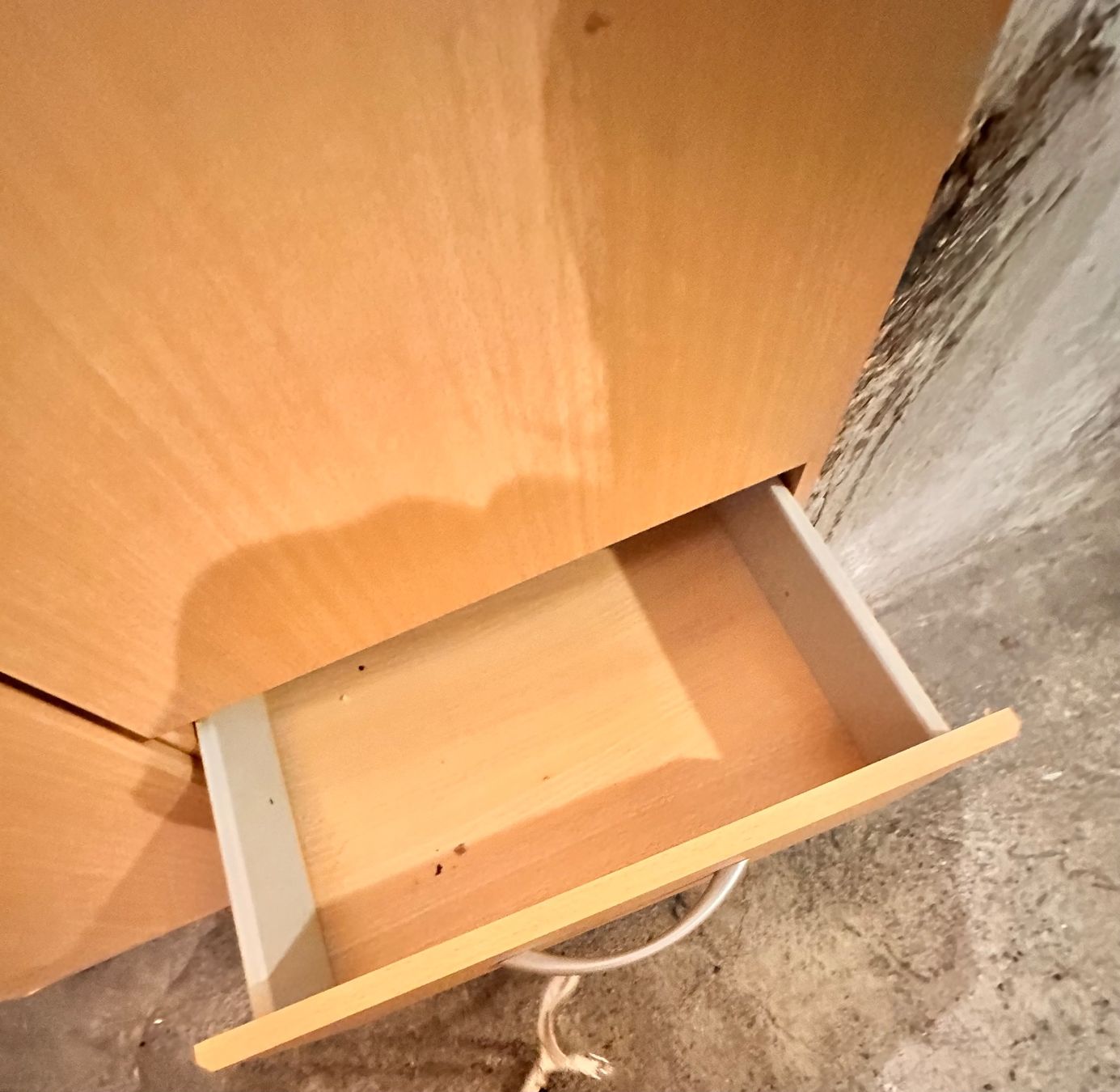 Armadi: Schrank (ohne Inhalt) – Difettoso da Zürich venduto da Lochita 2
